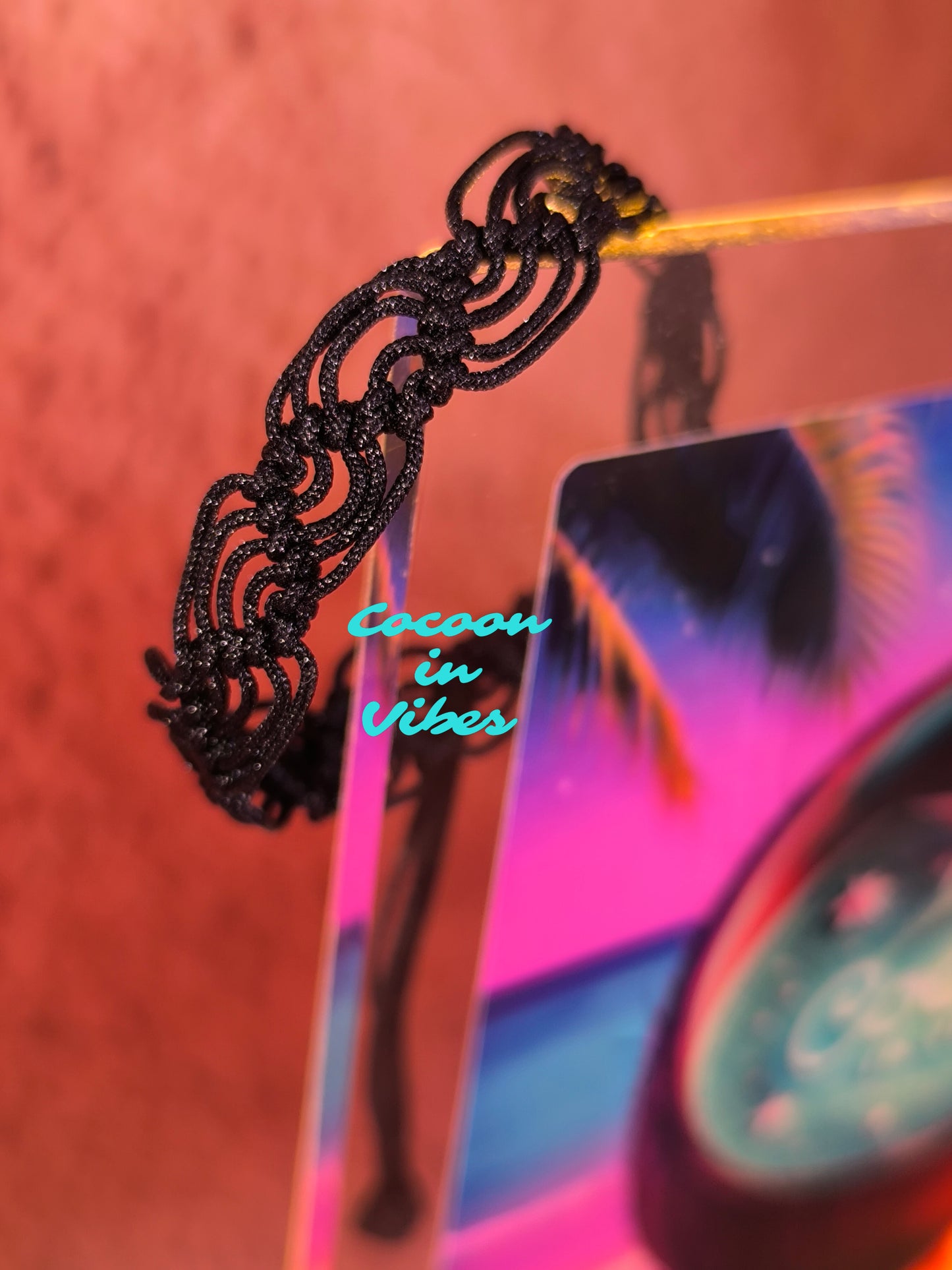 Bracelet “Dentelle Fine” en macramé  – Entièrement réalisé à la main