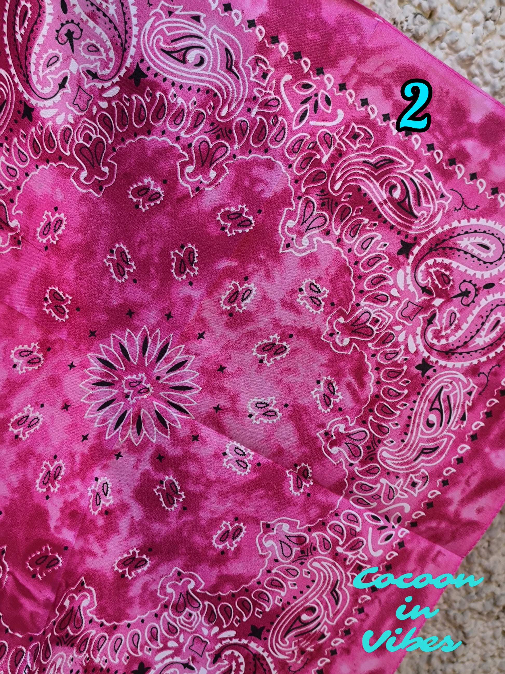 Les Bandanas Tie & Dye – Quand les couleurs dansent