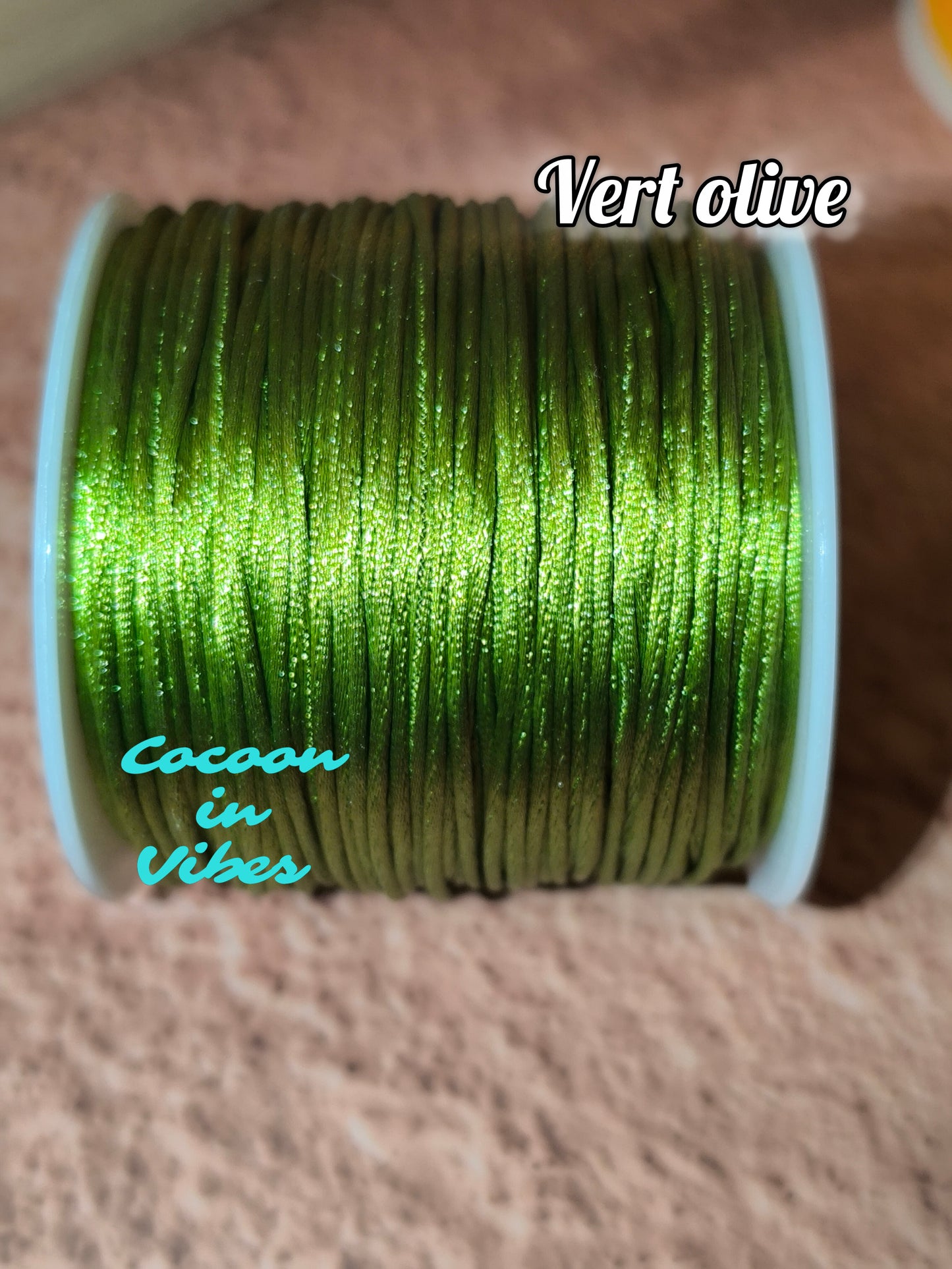 Bracelet Artisanal “Dentelle Satinée" – Parsemé de petits Cœurs