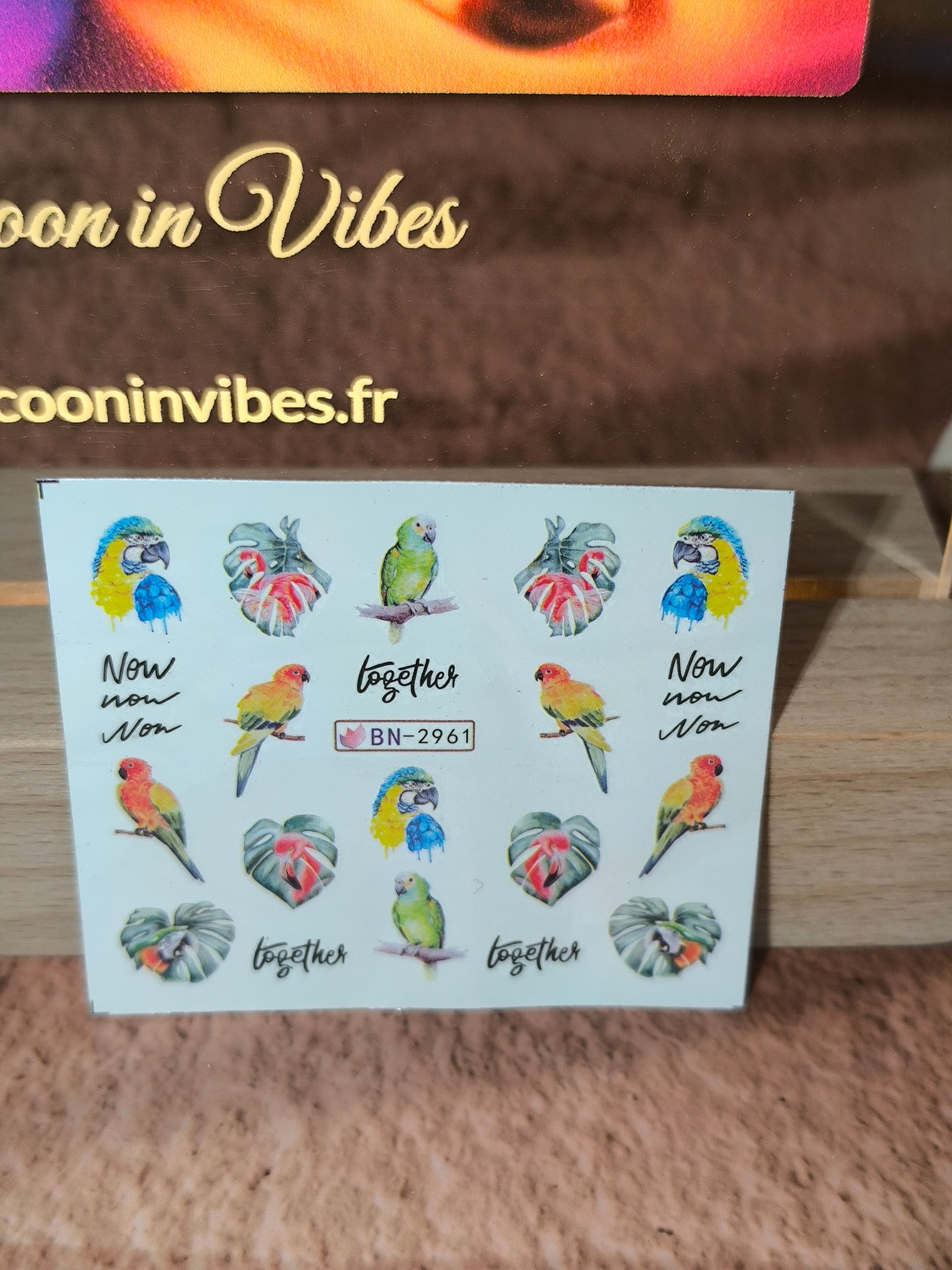 Stickers Ongles Oiseaux Tropicaux - Un paradis exotique… posé sur vos ongles