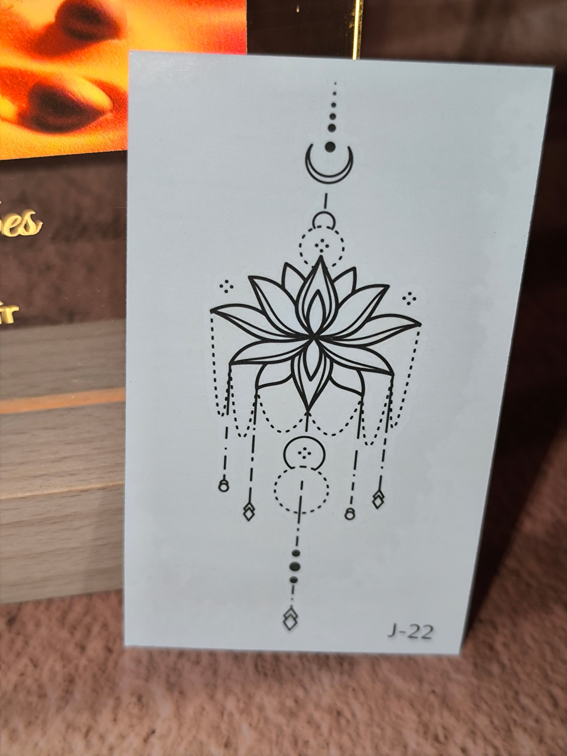 Tatouages Éphémères Spirituels – Fins, Discrets et Inspirants
