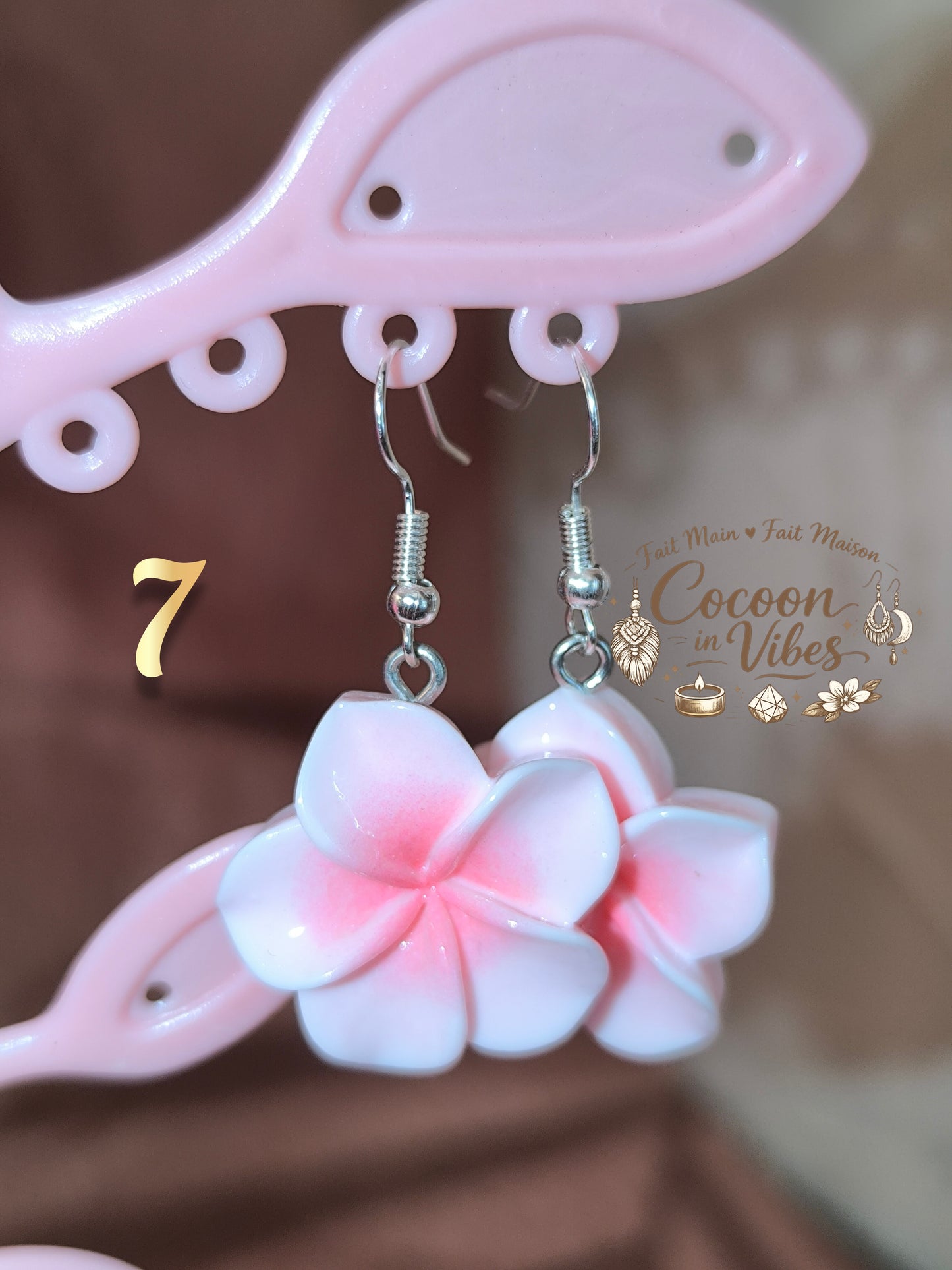 Boucles d’Oreilles "Fleurs de Monoï" — Création Artisanale
