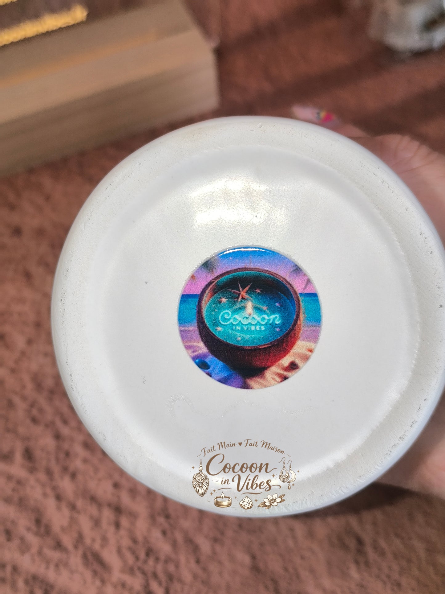 Brûleur Maman du Monde Blanc + 1 Fondant athypique OFFERT – Pièce unique, création artisanale Cocoon in Vibes