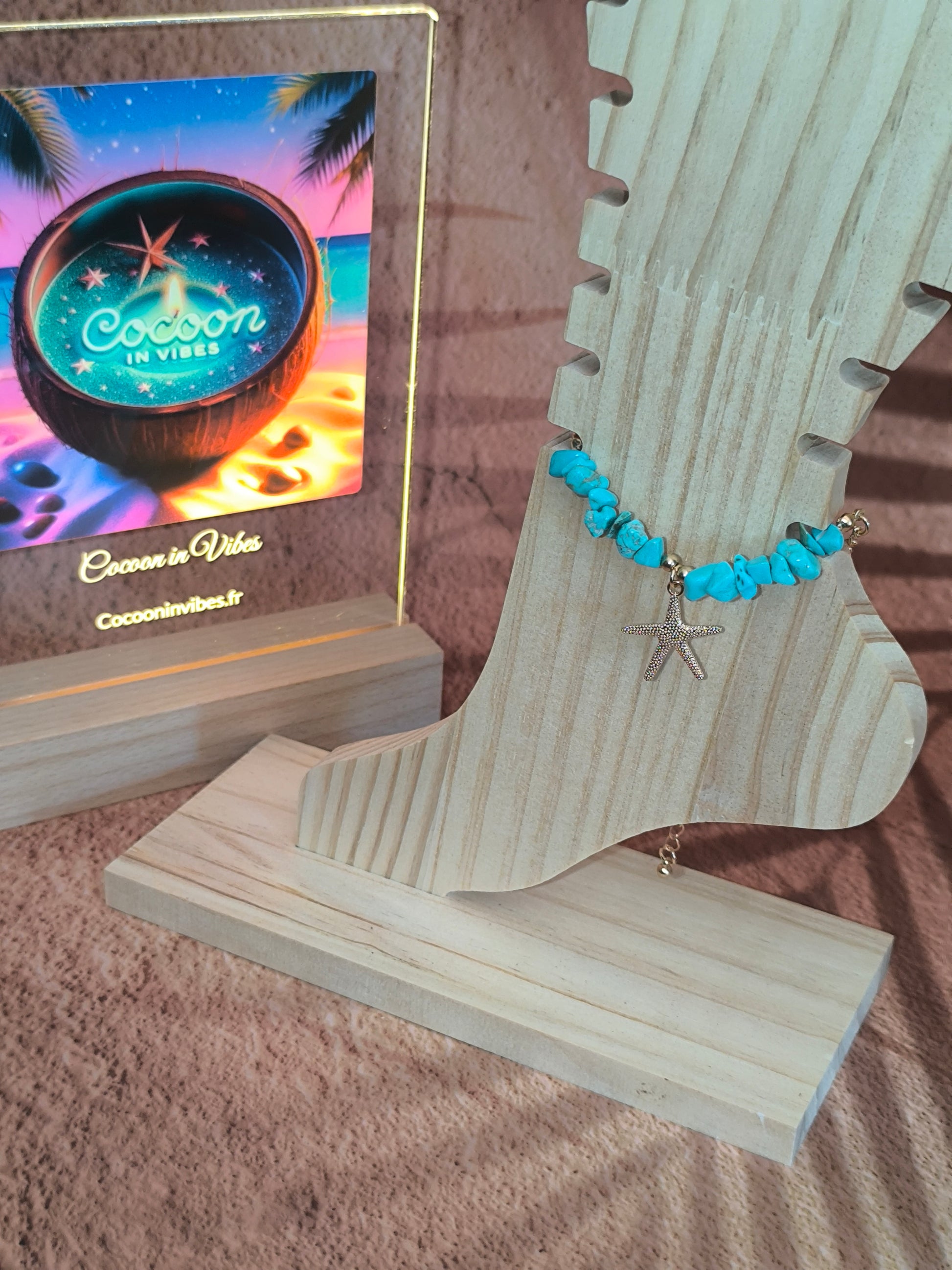 Chaine de Cheville Bohème – Turquoise, Céramique & Pendentifs Marins