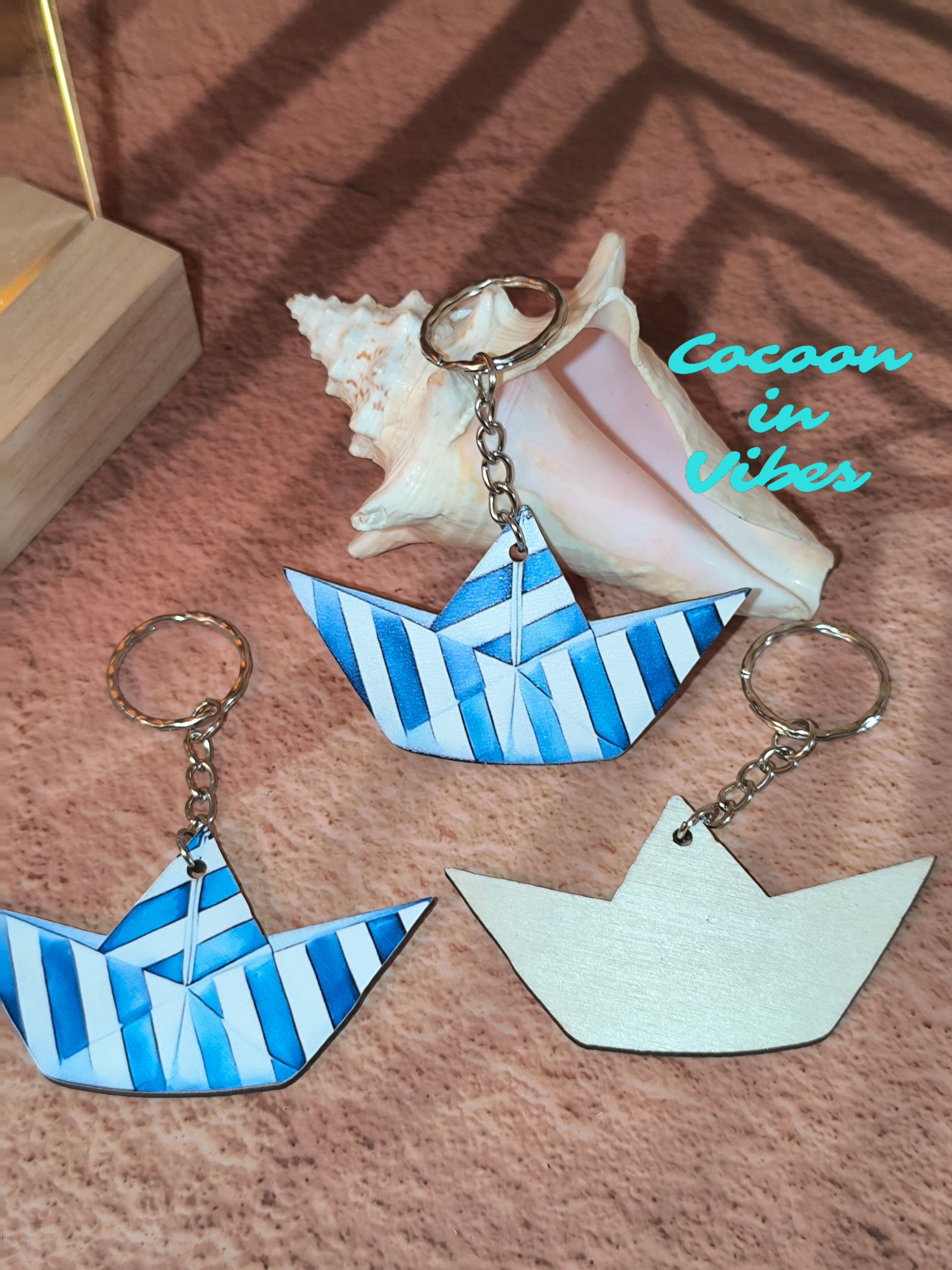 Porte-clé artisanal création Cocoon in Vibes – Bateau Rayé Bleu