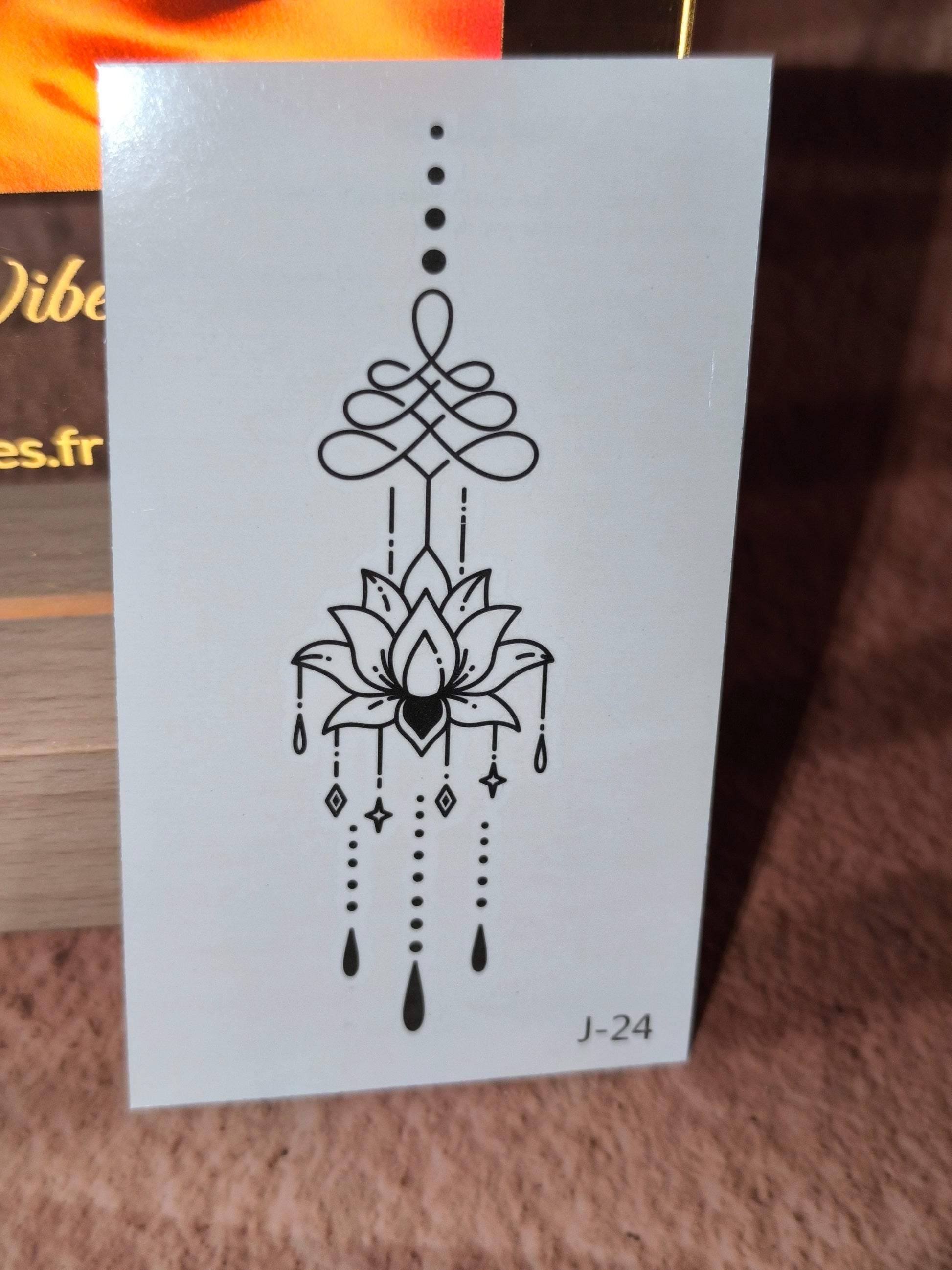 Tatouages Éphémères Spirituels – Fins, Discrets et Inspirants