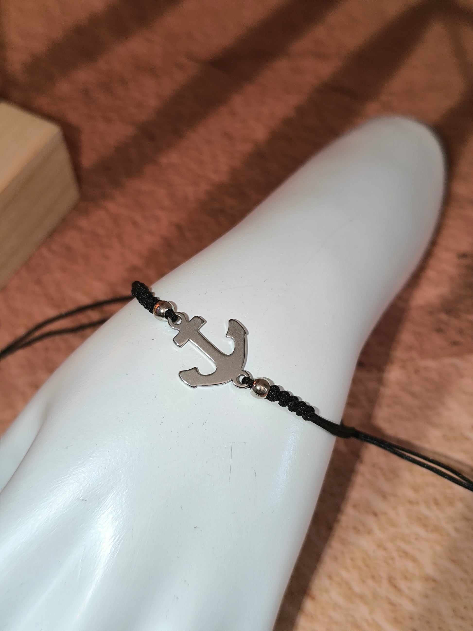 Bracelet Plaque finement Découpée en acier inoxydable – Petit Trésor à Porter