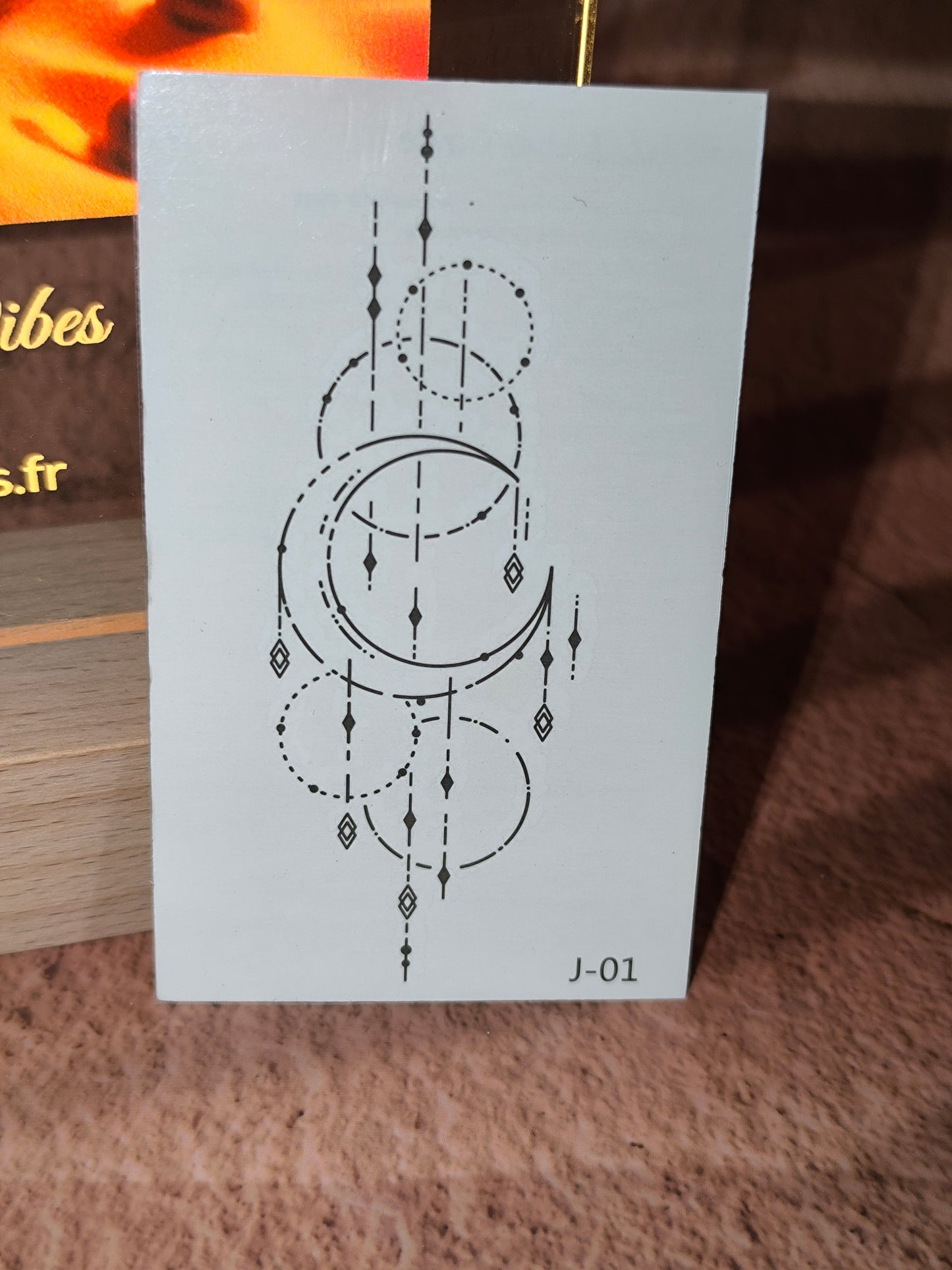 Tatouages Éphémères Spirituels – Fins, Discrets et Inspirants