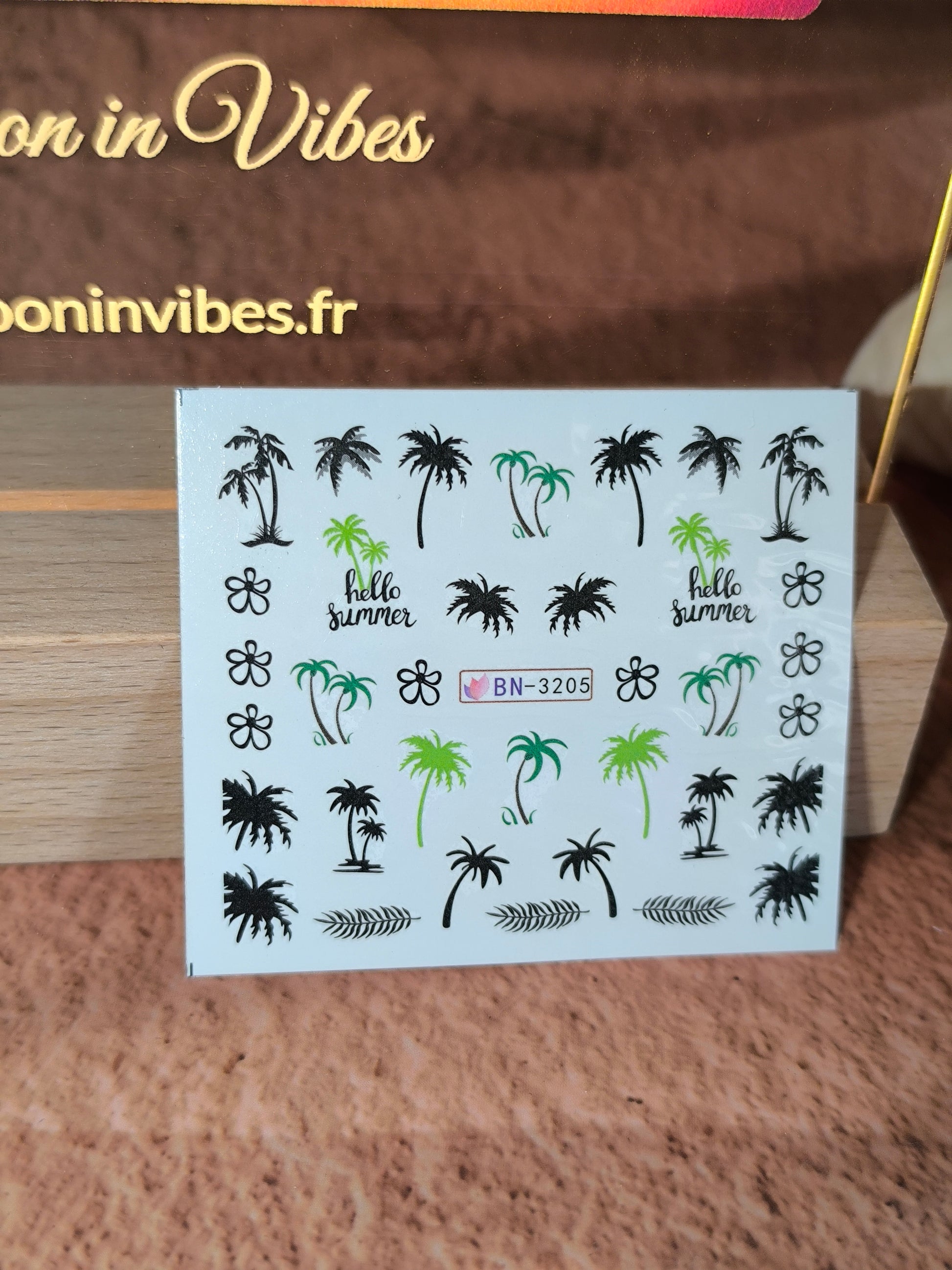 Stickers ongles Palmiers - Embarquez pour un voyage tropical… au bout de vos ongles