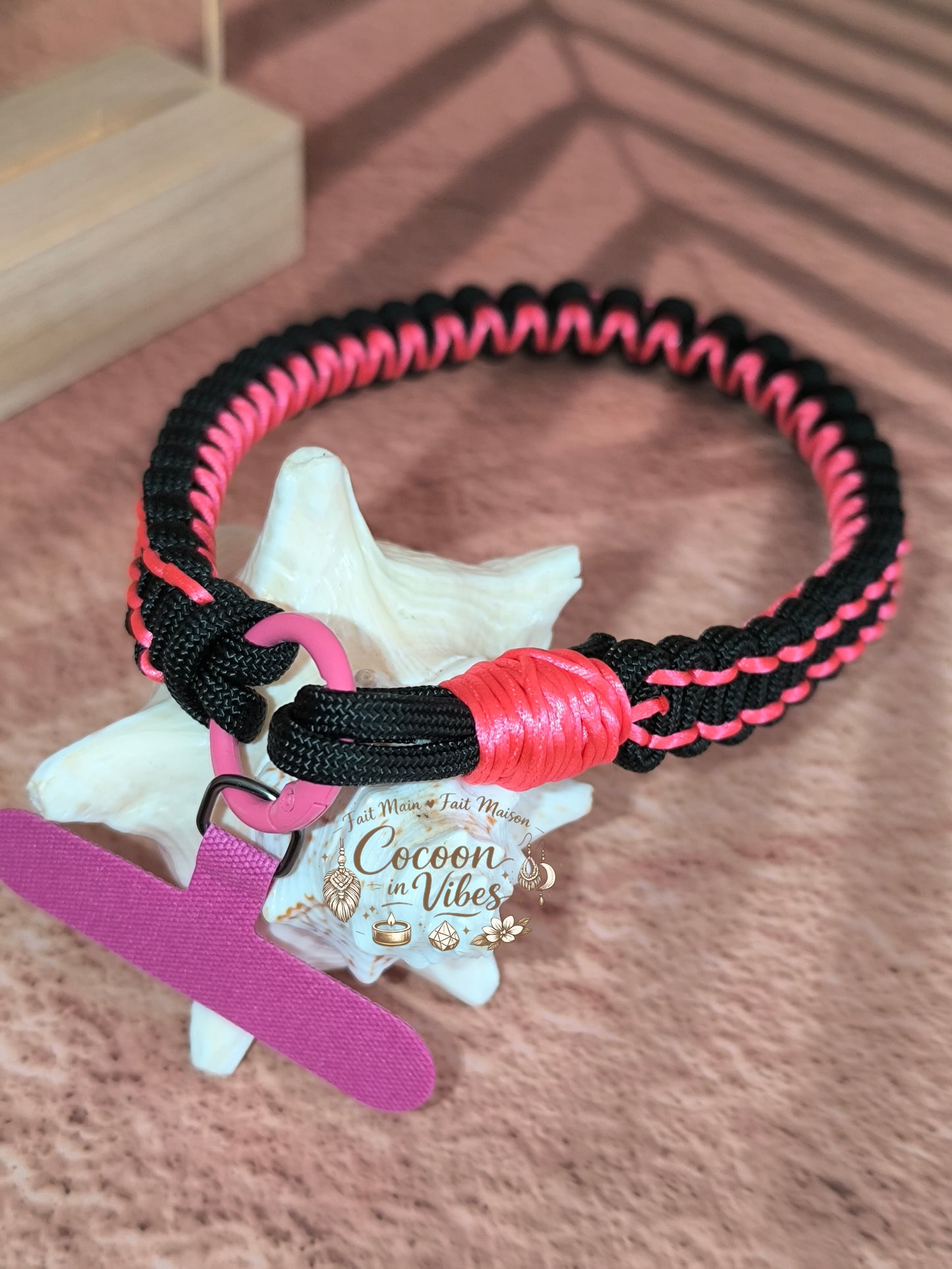 Bracelet de Téléphone Corde & Éclat Satiné — Fait Main & Personnalisé