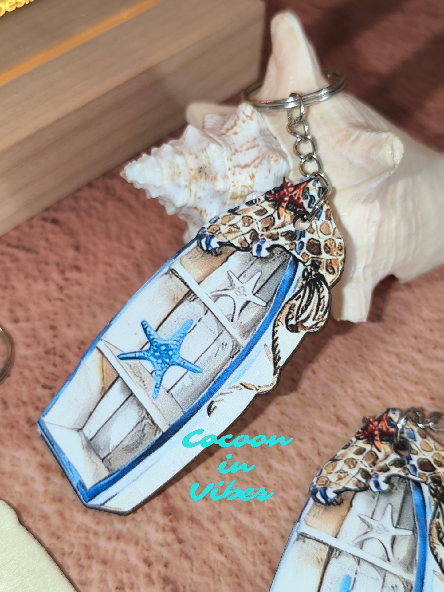 Porte-clé artisanal création Cocoon in Vibes – Petite Barque de pêcheurs