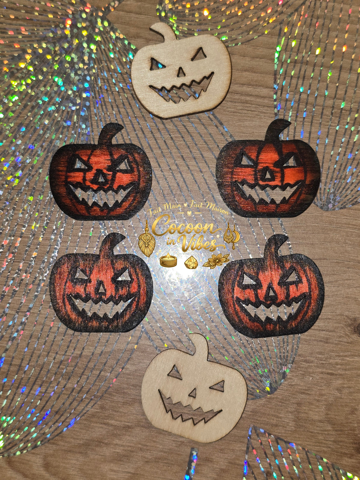 Boucles d'oreilles Artisanales en Bois « Citrouille Flamboyante » - Collection Éphémère Halloween