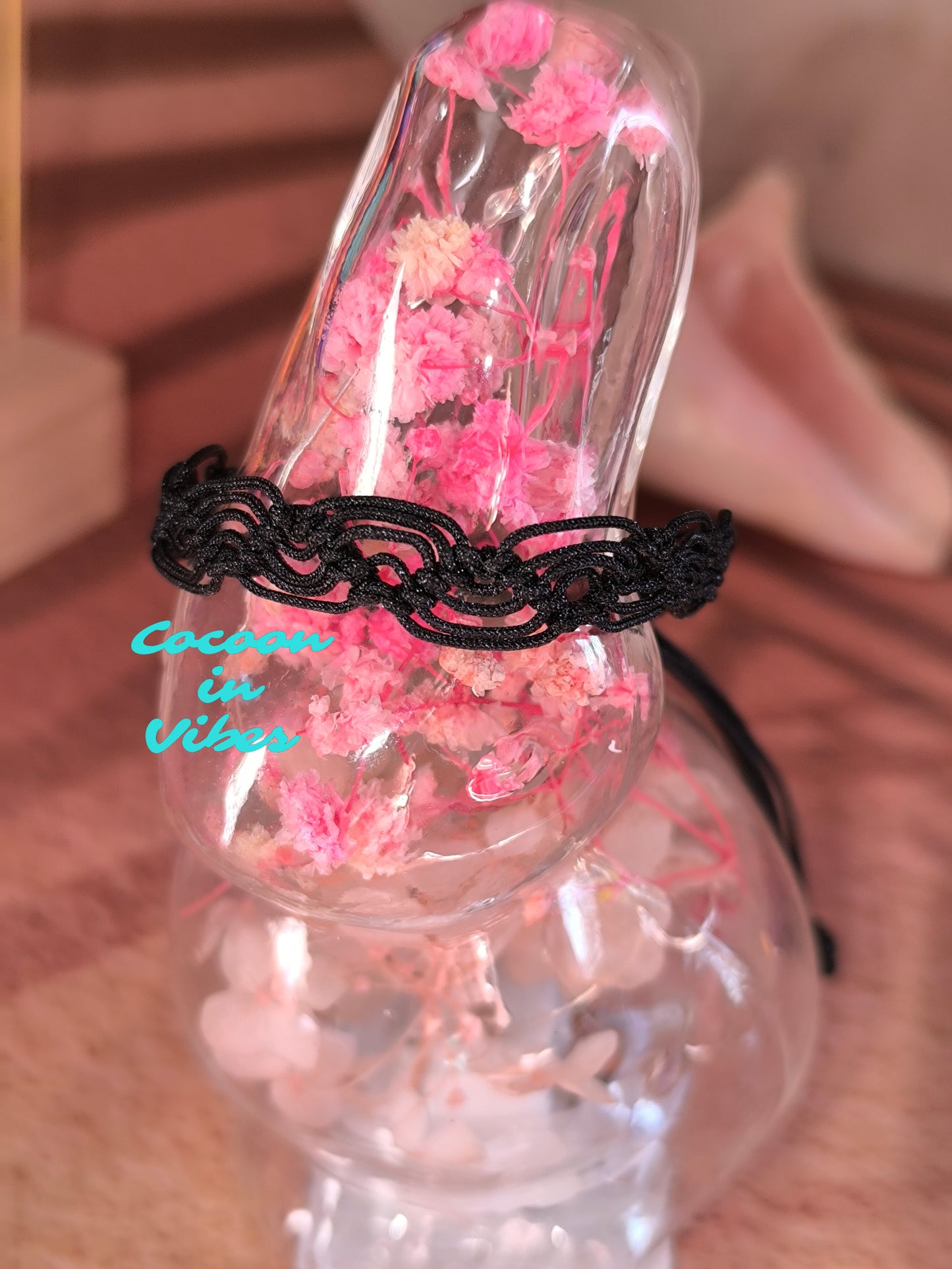 Bracelet “Dentelle Fine” en macramé  – Entièrement réalisé à la main