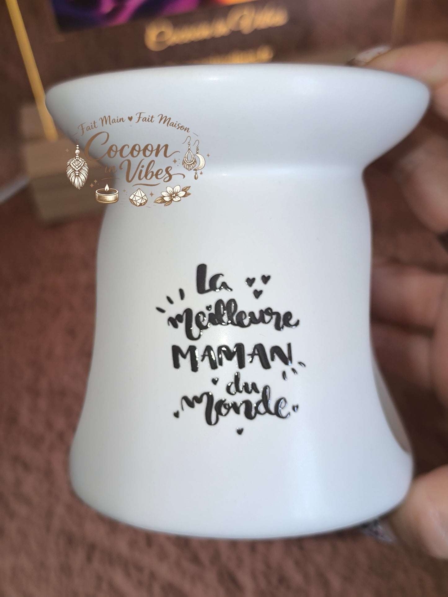 Brûleur Maman du Monde Blanc + 1 Fondant athypique OFFERT – Pièce unique, création artisanale Cocoon in Vibes