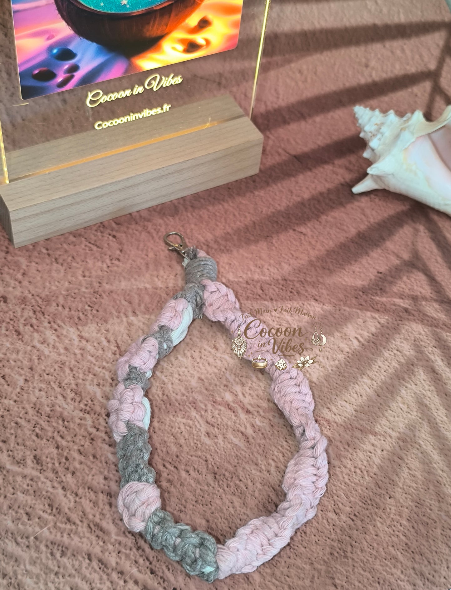 Bracelet de Téléphone en Gros Macramé — Création Artisanale Fait Main