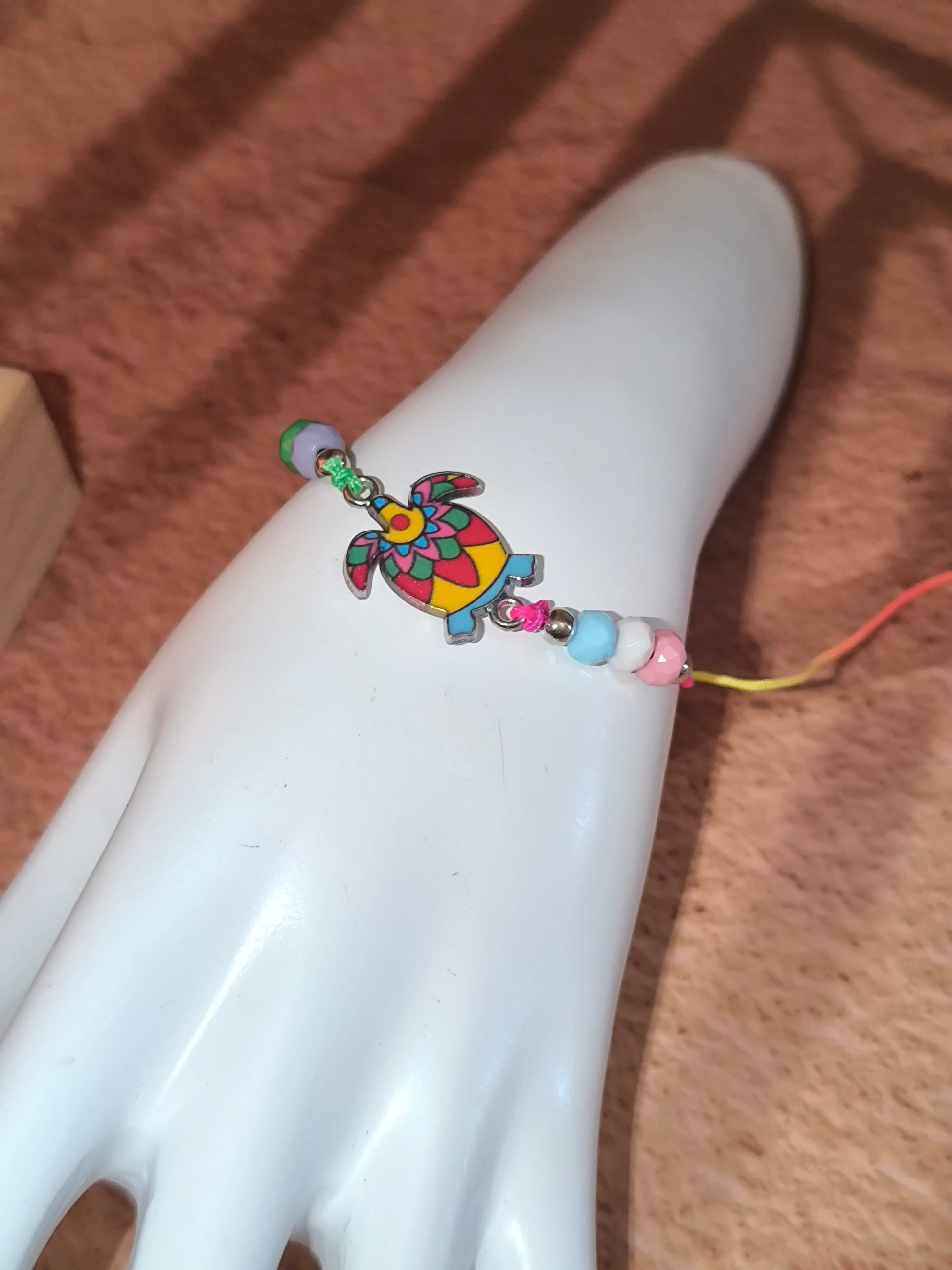 Bracelet Enfant Tortue Colorée – Esprit Plage & Aventure