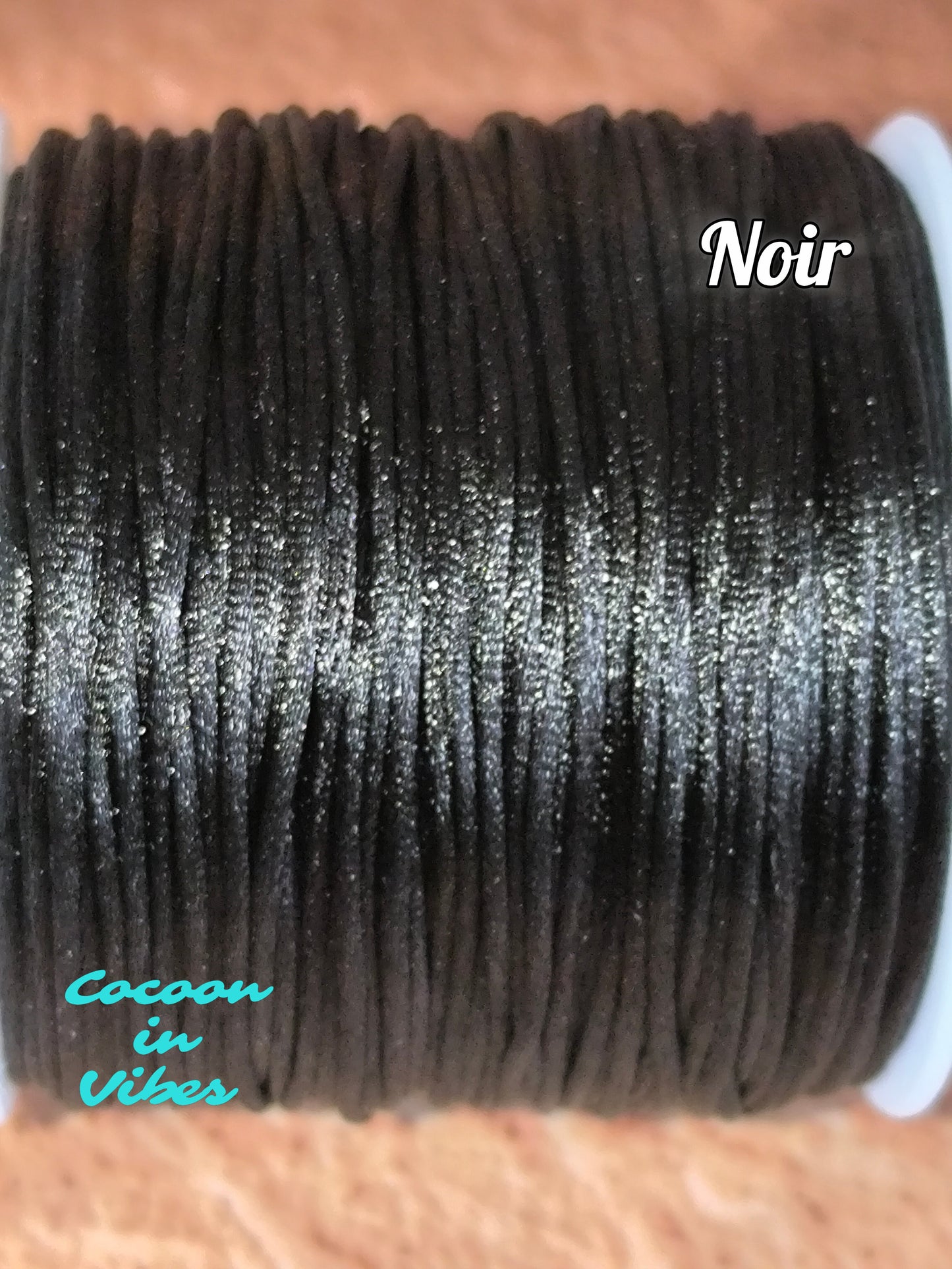 Bracelet Artisanal “Dentelle Satinée" – Parsemé de petits Cœurs