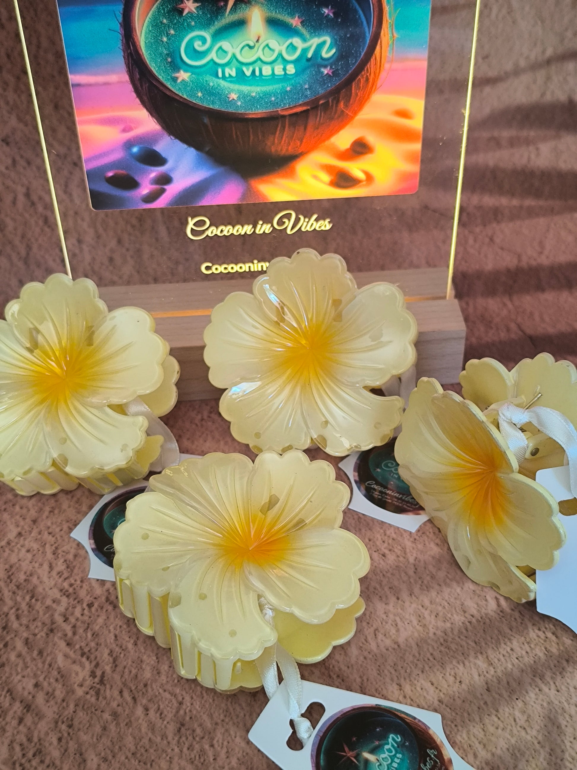 Pince à cheveux Hibiscus ~ Jaune Soleil, un éclat de lumière tropicale dans tes cheveux…