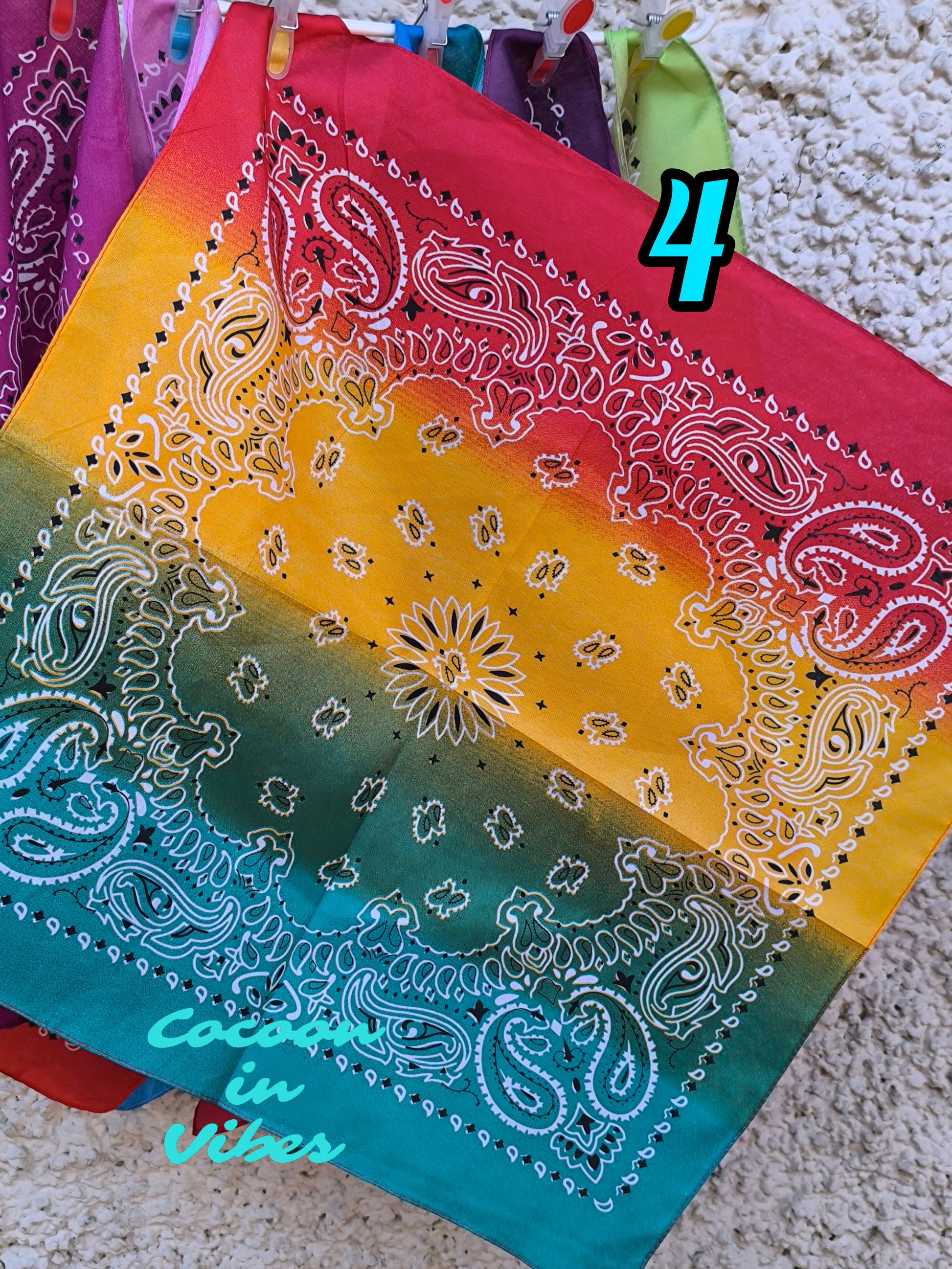 Les Bandanas Magiques de l’Été – L’Accessoire aux Mille Histoires