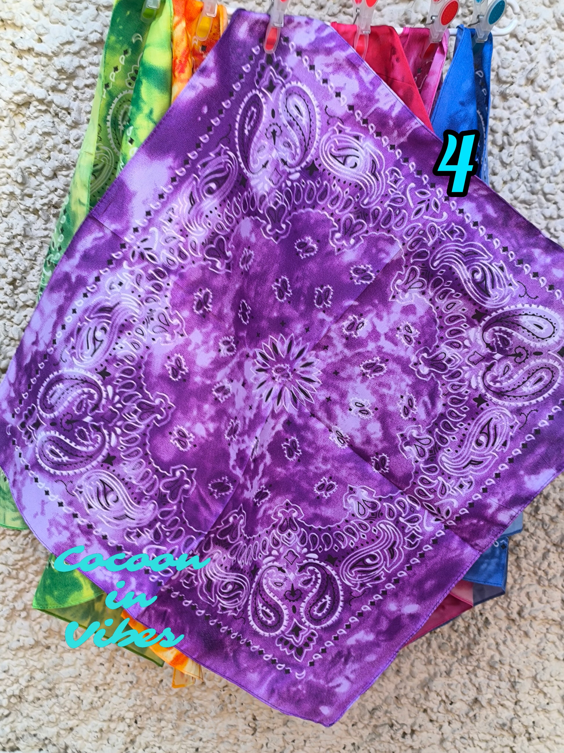 Les Bandanas Tie & Dye – Quand les couleurs dansent