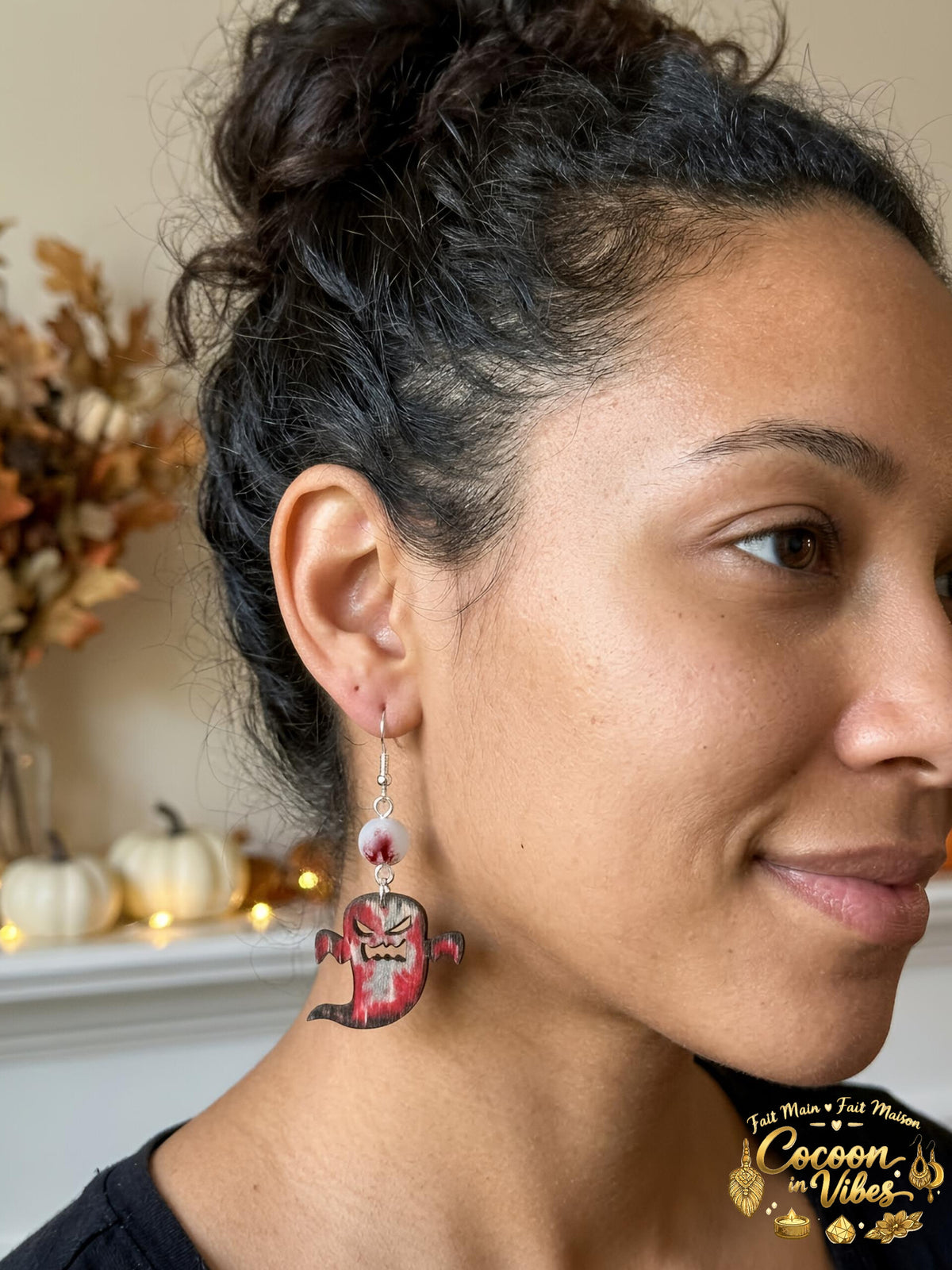 Boucles d'oreilles Artisanales en Bois « Fantôme Ensanglanté »