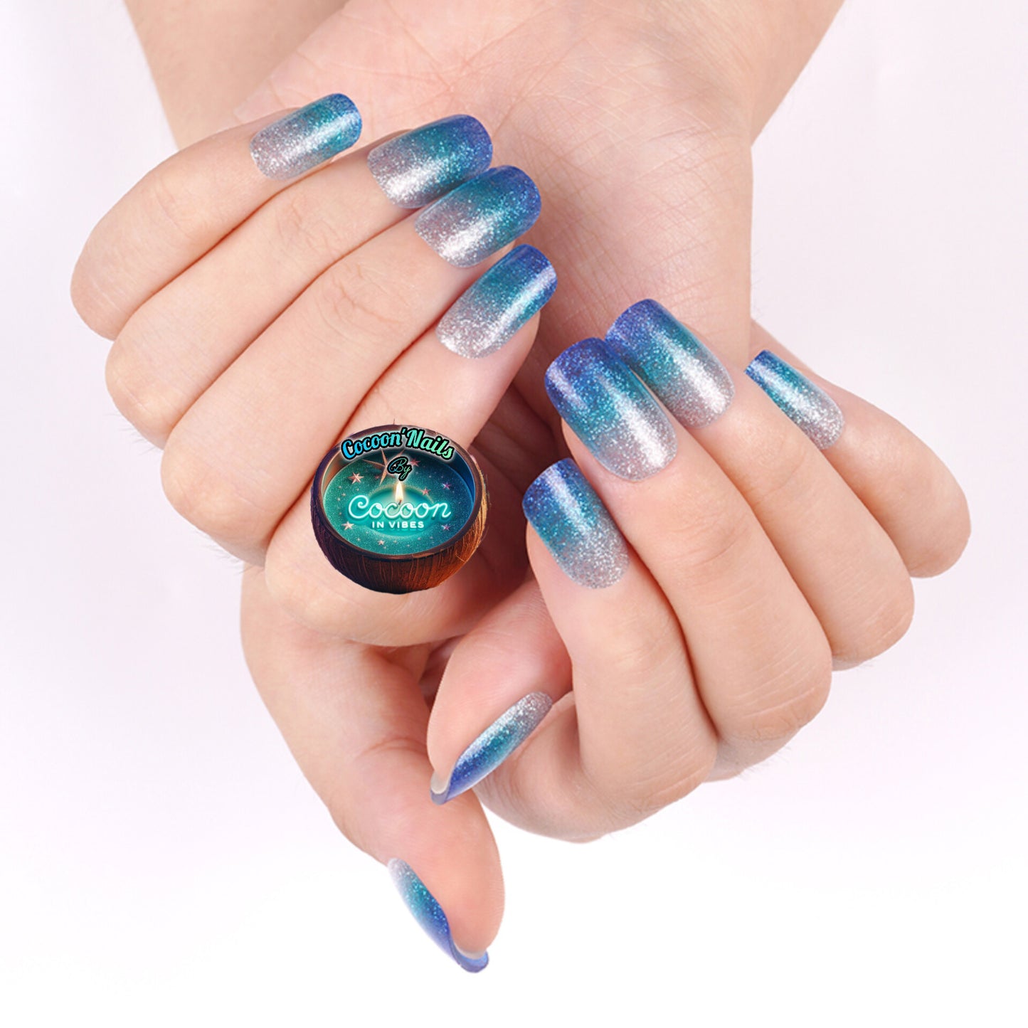 Cocoon’Nails – Frosty Aurora : Plonge dans un dégradé givré aux reflets magiques…