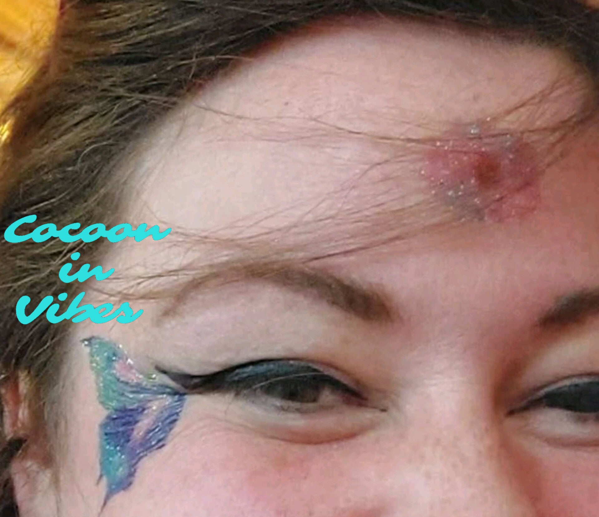 Tatouages Éphémères Pailletés Papillons – Sublimez Votre Regard