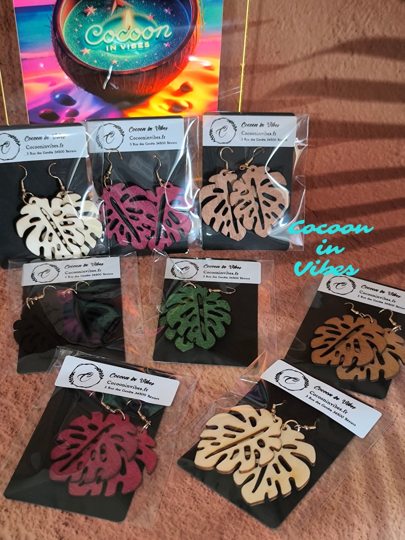 Boucles d’Oreilles Feuilles Tropicales – L’évasion au bout des oreilles