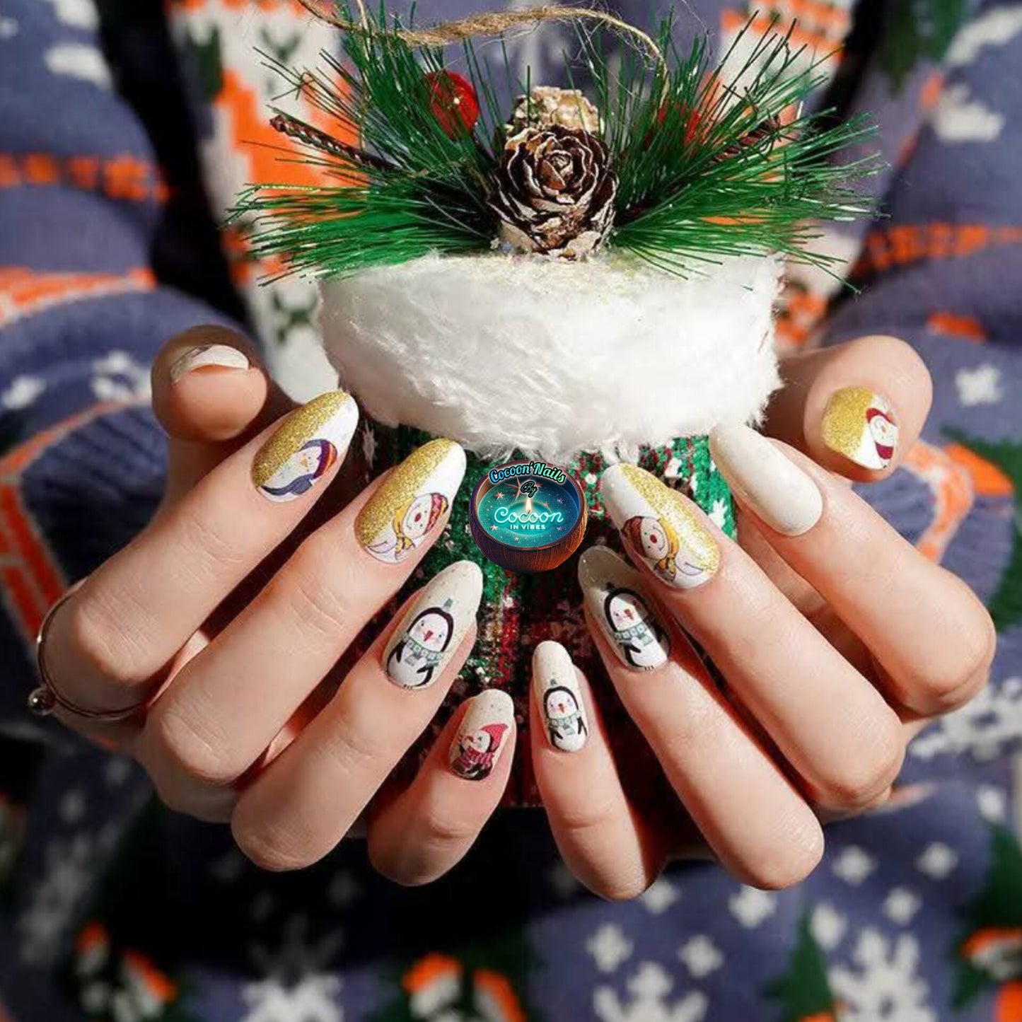 Cocoon’Nails – Golden Penguin : un hiver scintillant au bout des doigts