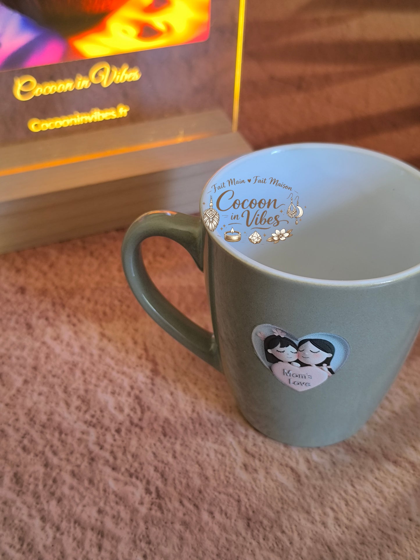 Tasse "Fête des Mères" Beige Sable – MOM'S LOVE – Pièce unique, création artisanale Cocoon in Vibes