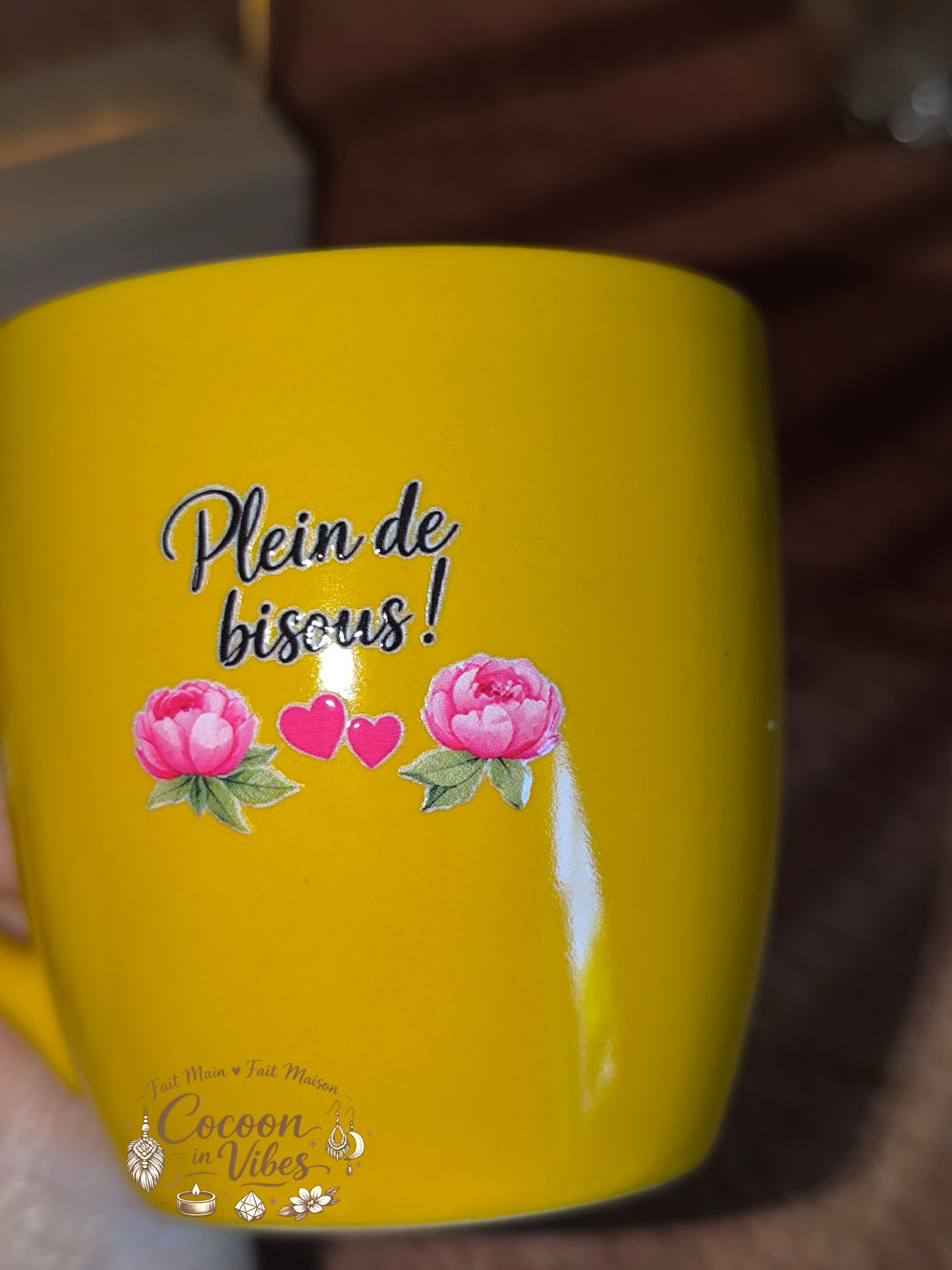 Tasse "Fête des Mères" Jaune Solaire – JE T'AIME MAMAN – Pièce unique, création artisanale Cocoon in Vibes
