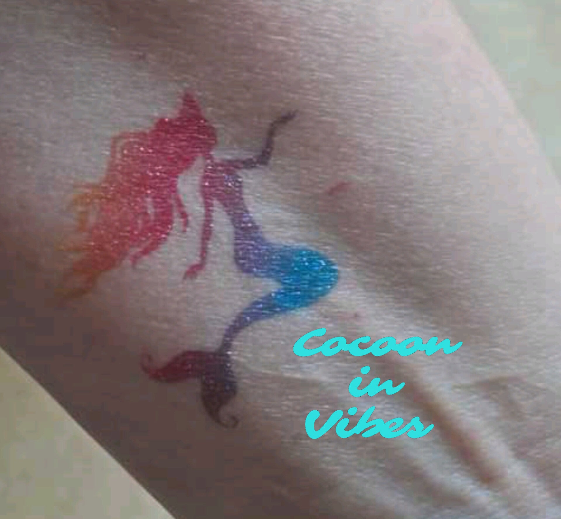 Tatouages Éphémères Sirènes & Licornes Pailletées – Un Monde Magique sur la Peau !