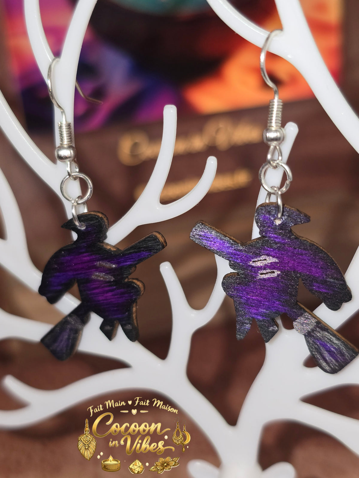 Boucles d'oreilles Artisanales en Bois « Sorcière Envoûtante » - Collection Éphémère Halloween