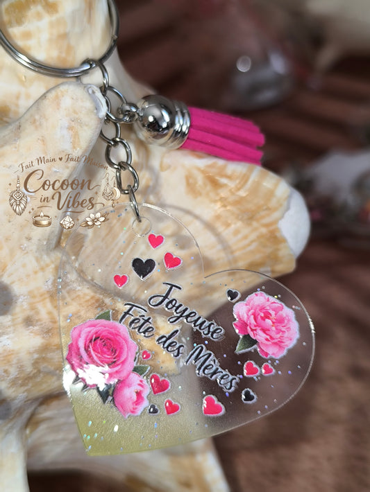 Porte-clé cœur transparent “Fête des Mères – Doux Messages – Joyeuse fête maman” – Roses – Franges suédine assorties – Modèle unique