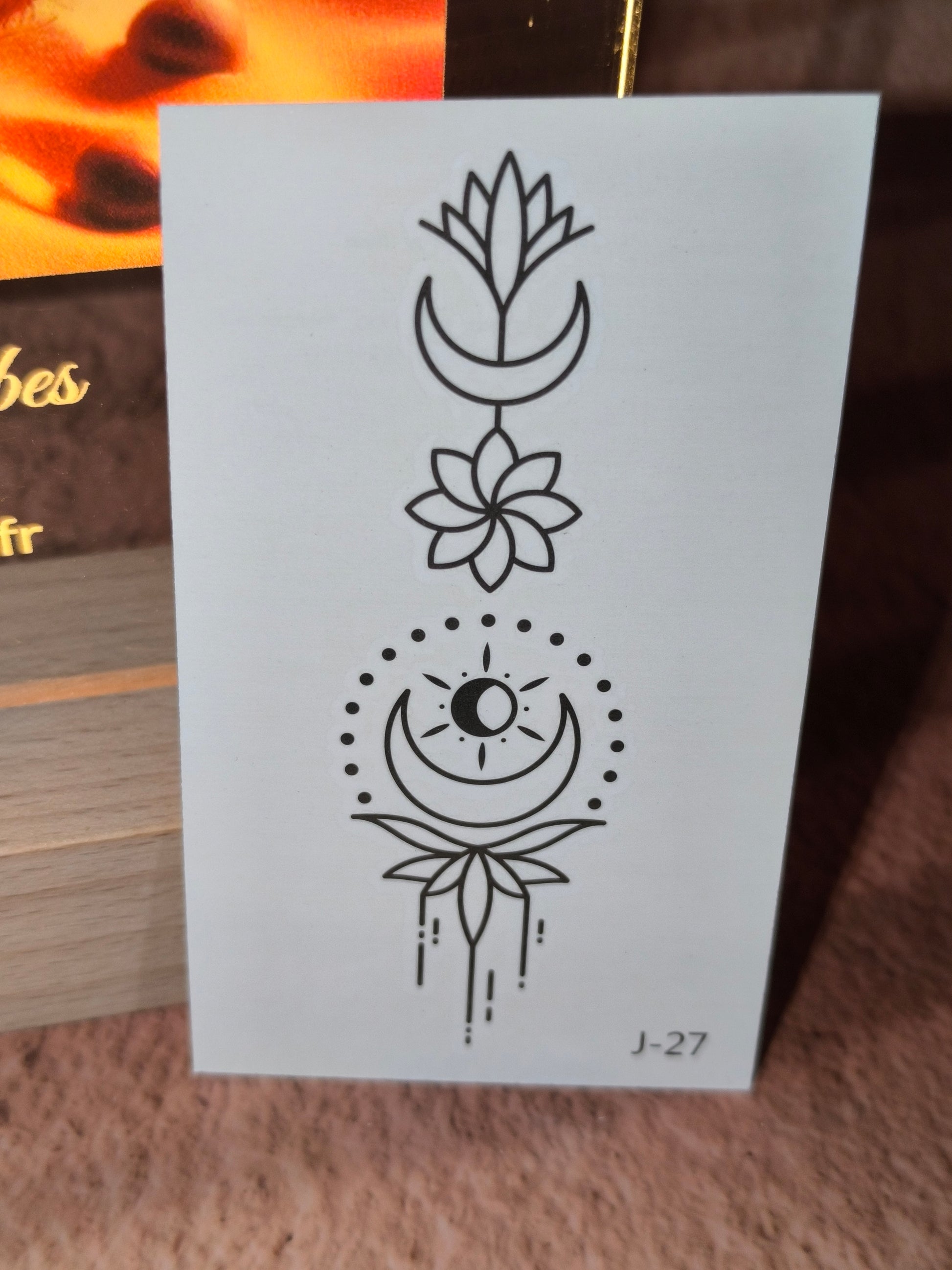 Tatouages Éphémères Spirituels – Fins, Discrets et Inspirants