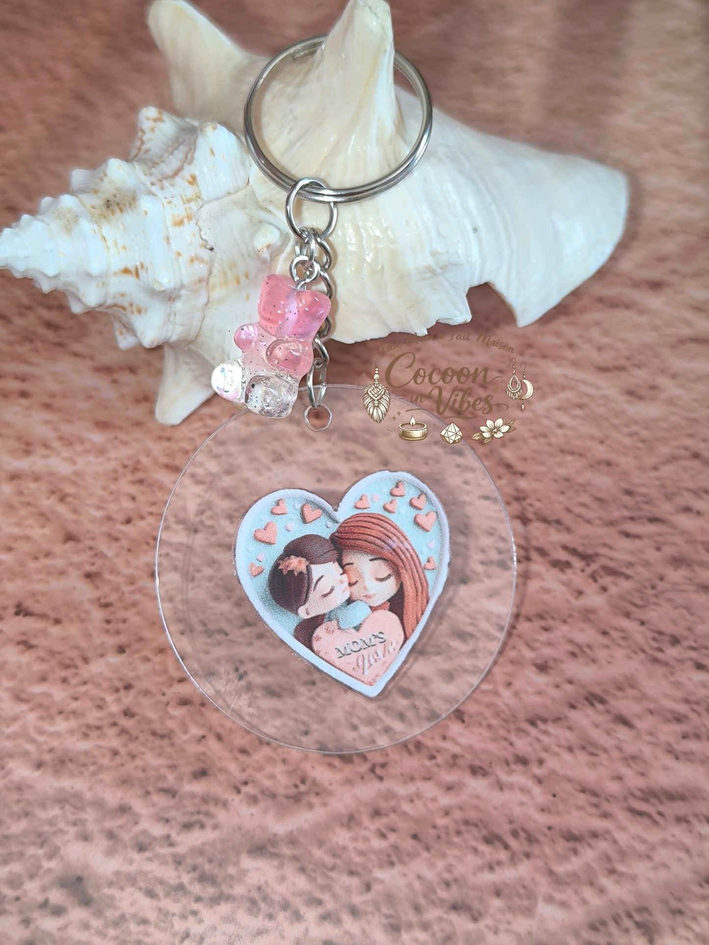 Porte-clé rond transparent “Fête des Mères – Série Mom's Love – Illustration Maman & Fille” – Pendentif Nounours dégradé – Création fait main et modèle unique