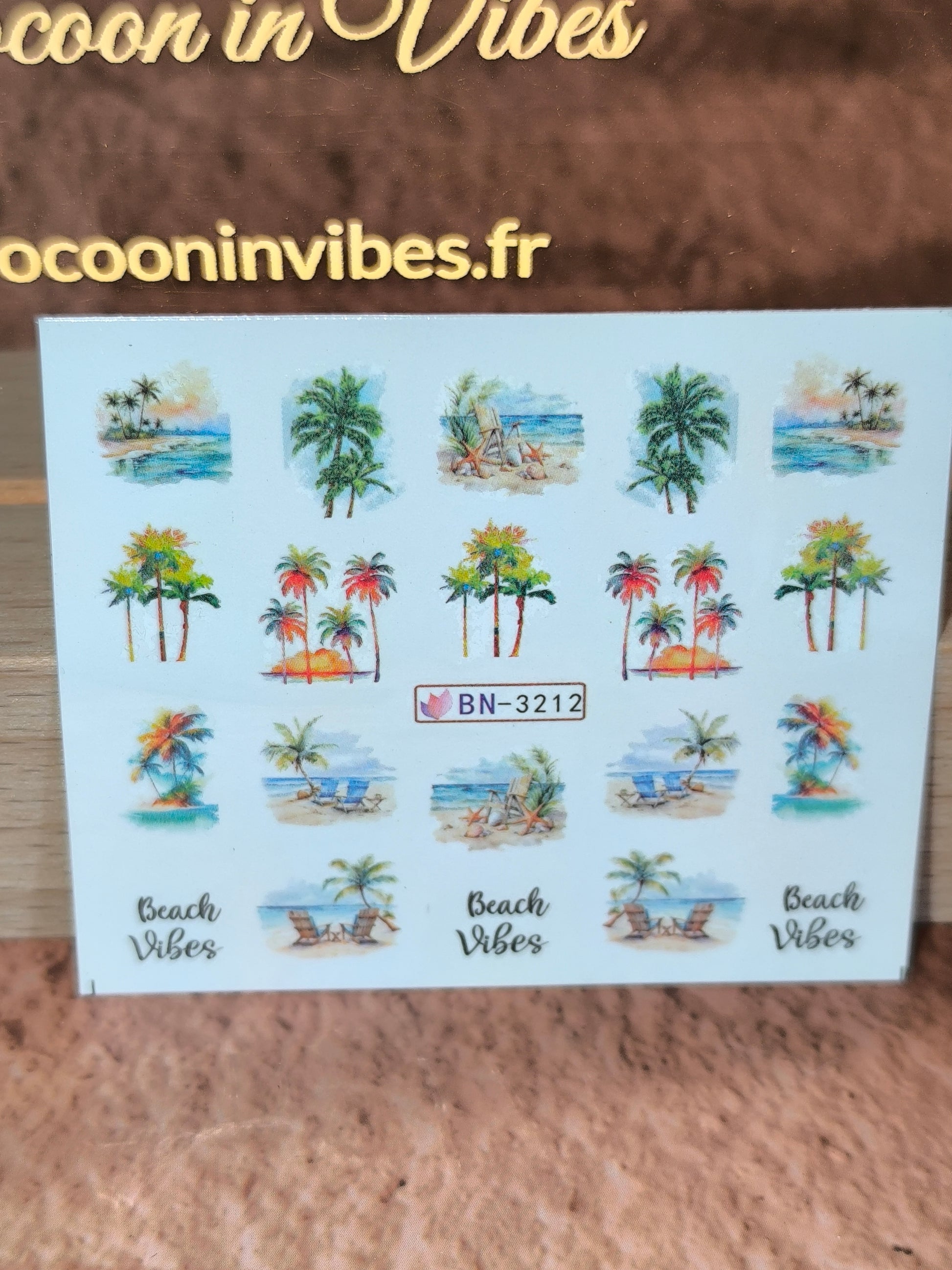 Stickers ongles Palmiers - Embarquez pour un voyage tropical… au bout de vos ongles