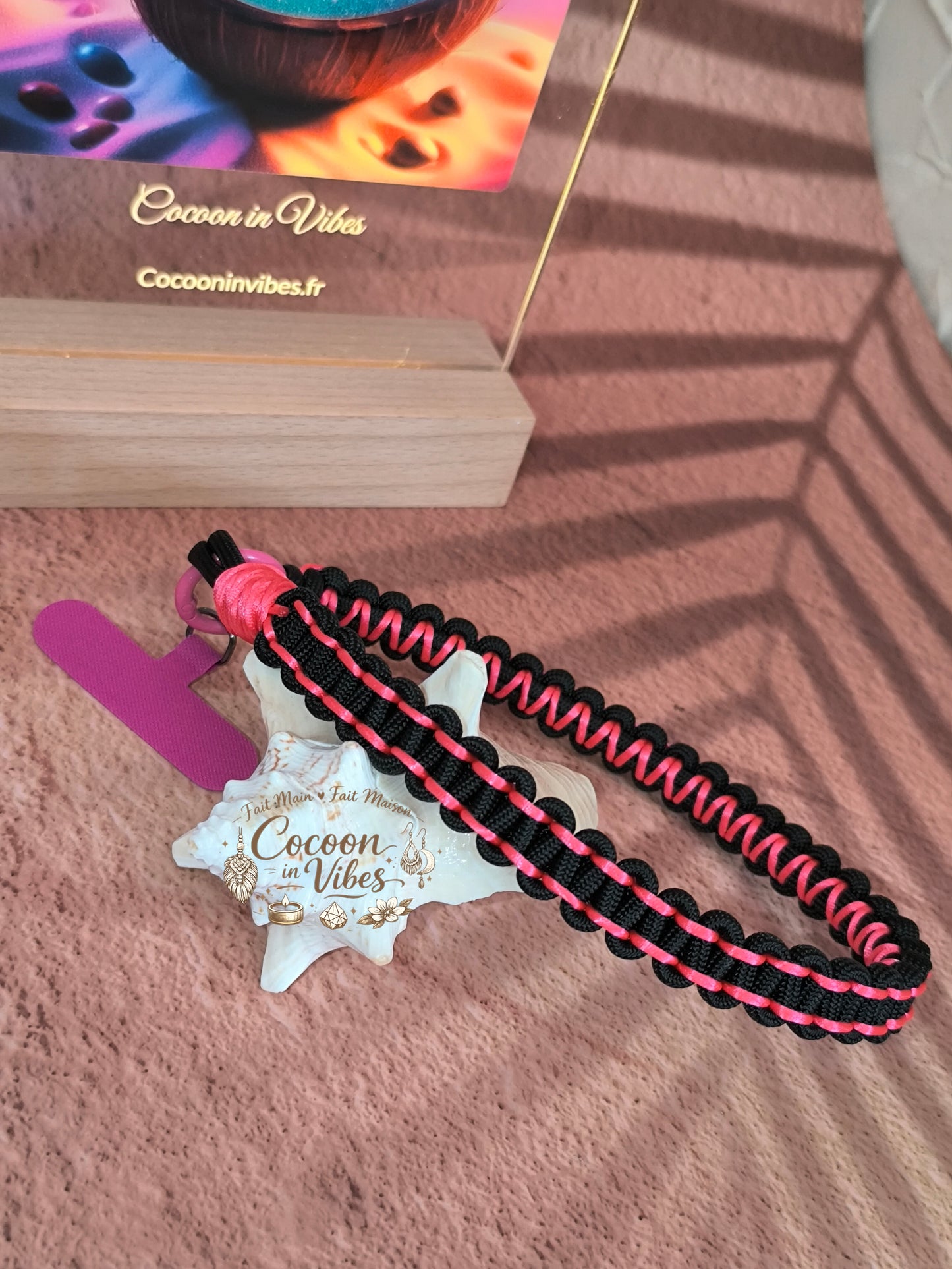 Bracelet de Téléphone Corde & Éclat Satiné — Fait Main & Personnalisé
