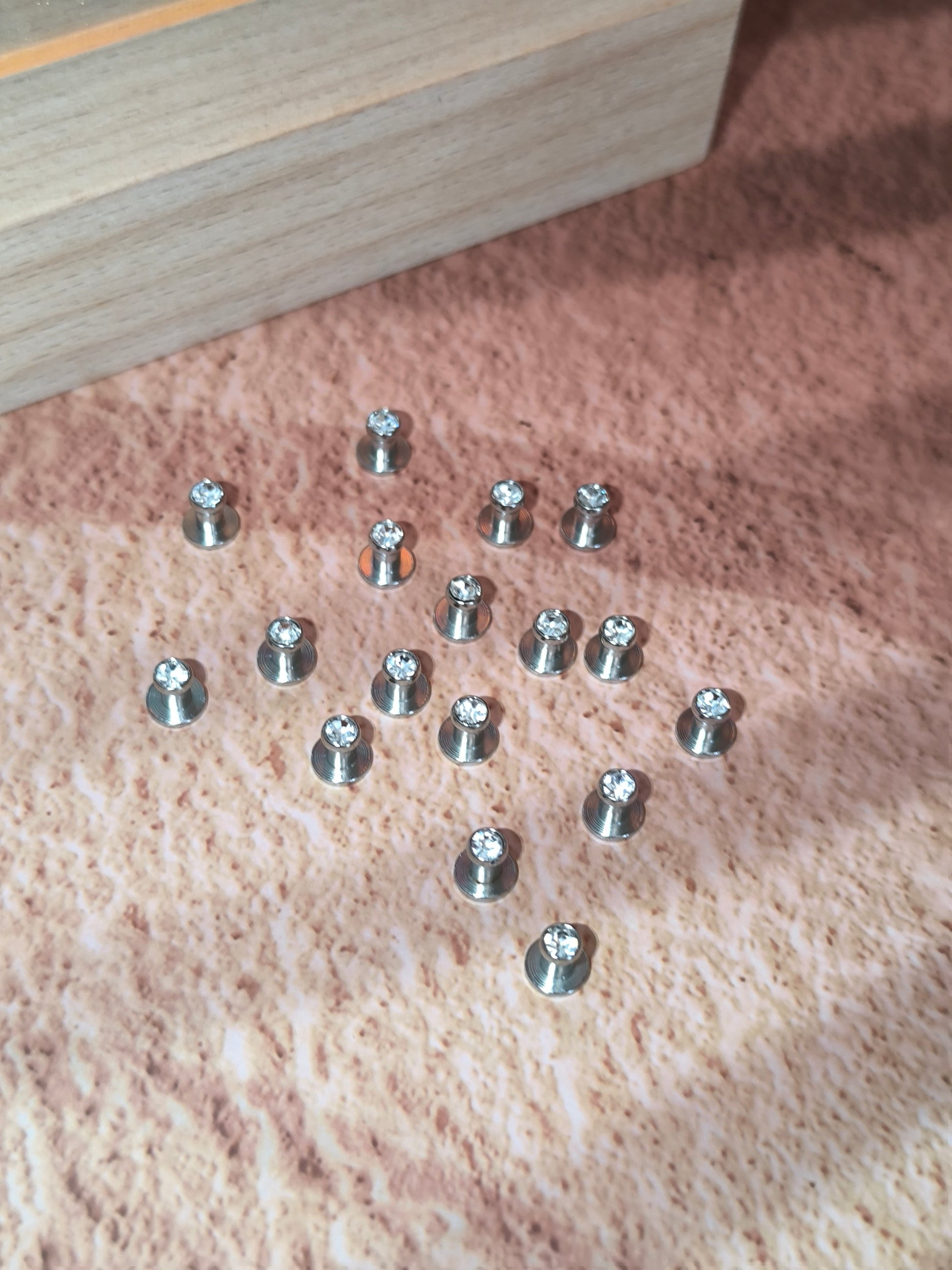 Strass Swarovski ® cristal riveté - Dernières pièces