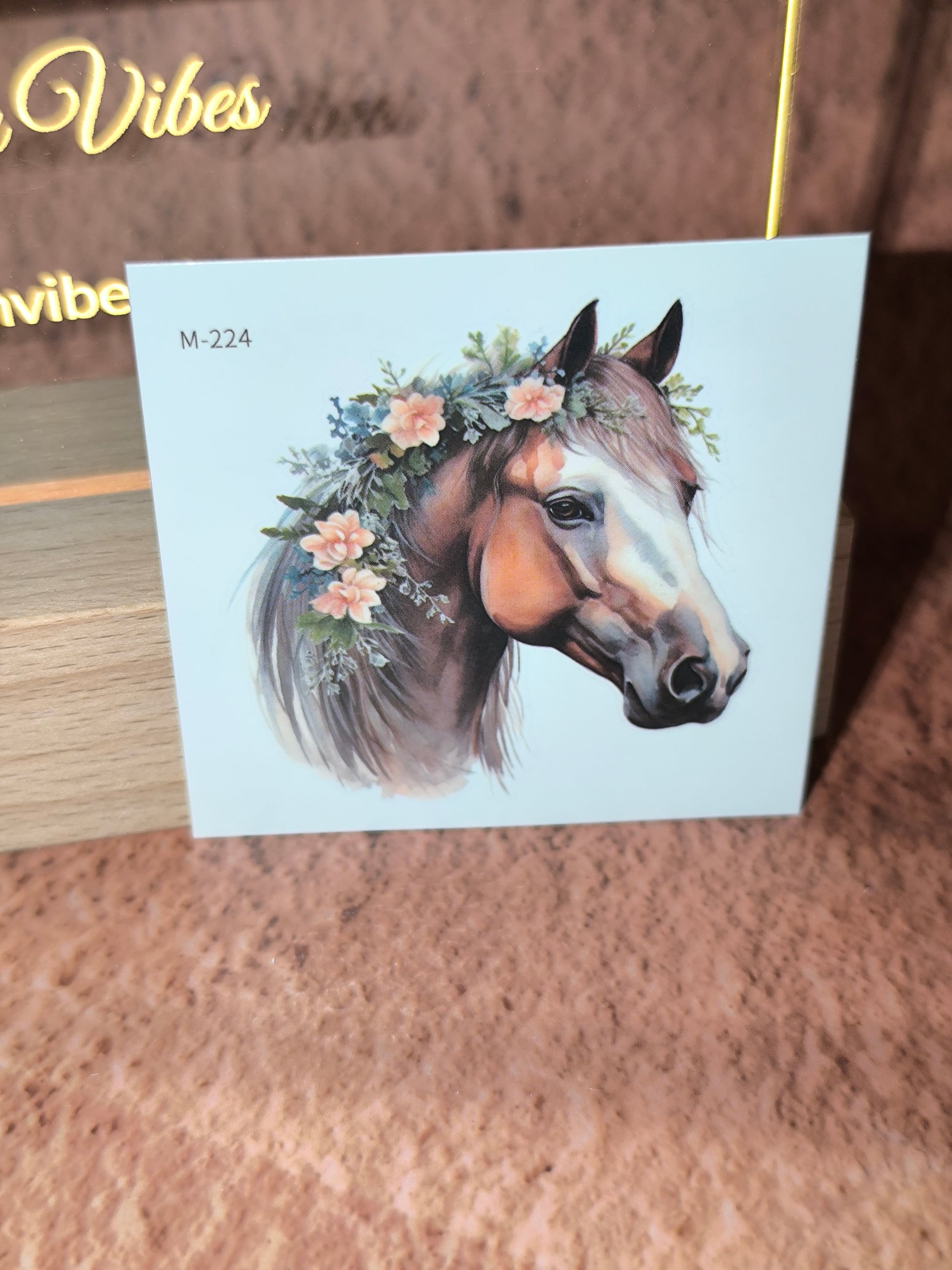 Tatouages Éphémères Chevaux & Fleurs – L’Esprit Libre sur la Peau