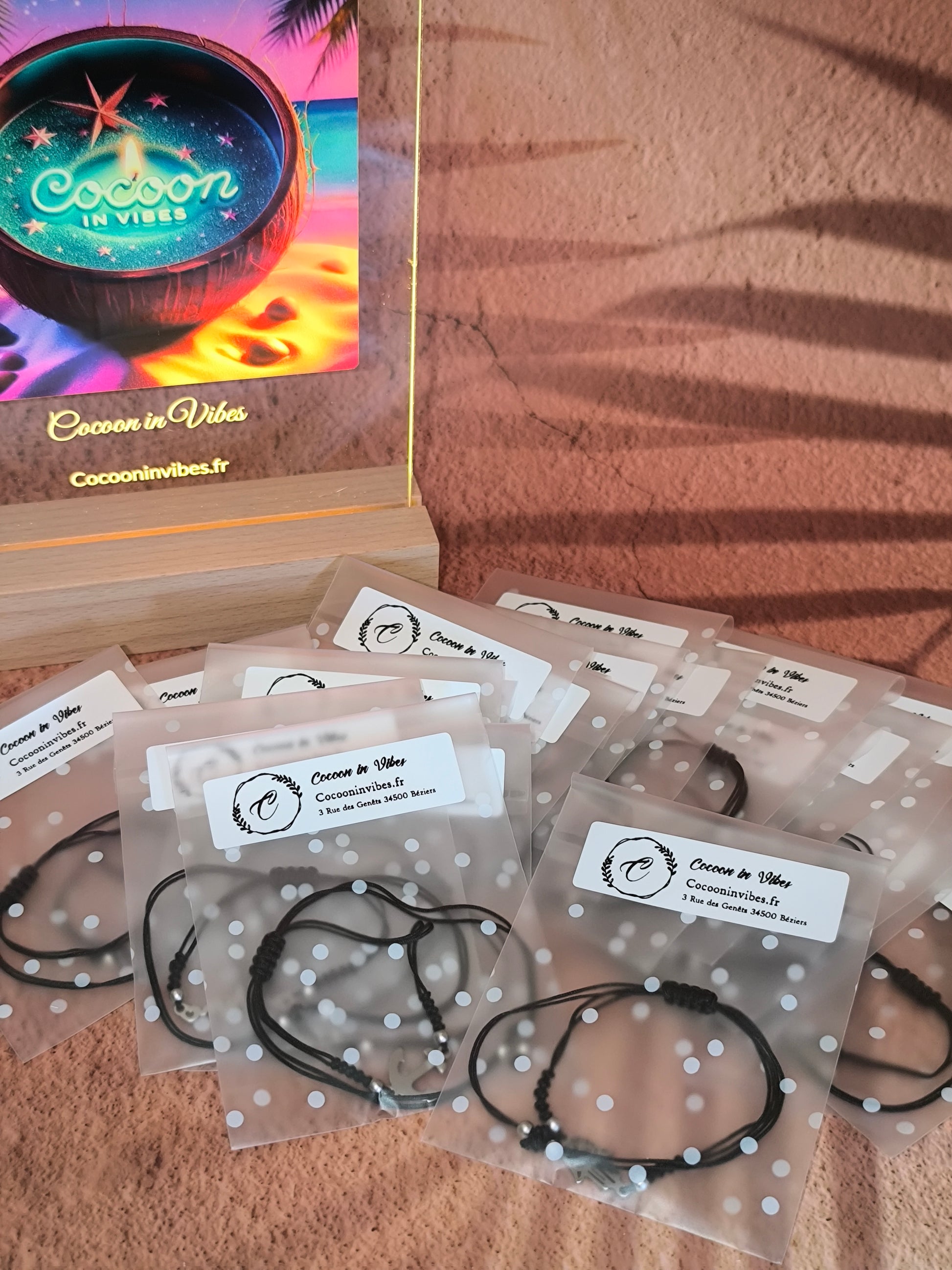 Bracelet Plaque finement Découpée en acier inoxydable – Petit Trésor à Porter