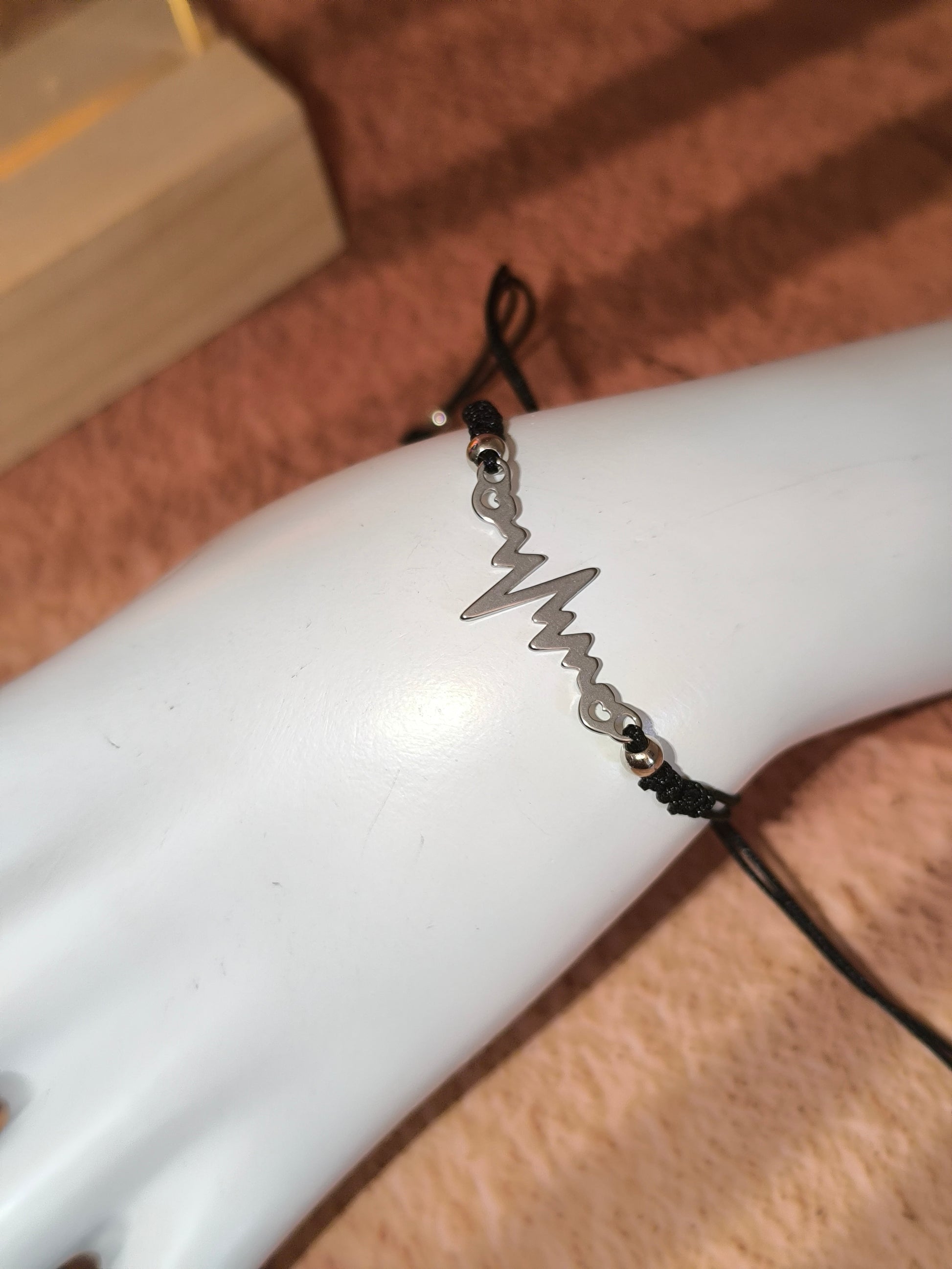 Bracelet Plaque finement Découpée en acier inoxydable – Petit Trésor à Porter