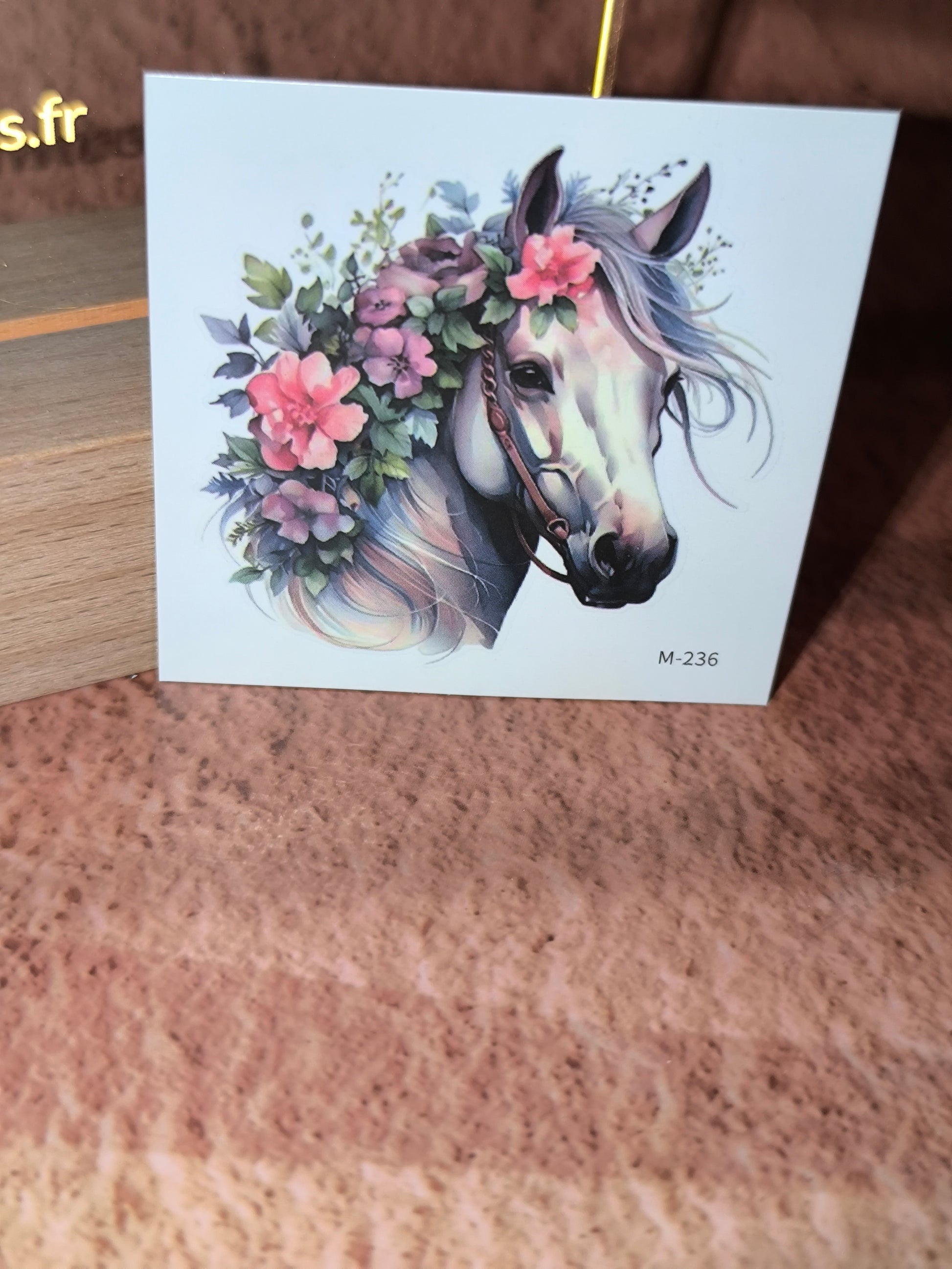 Tatouages Éphémères Chevaux & Fleurs – L’Esprit Libre sur la Peau