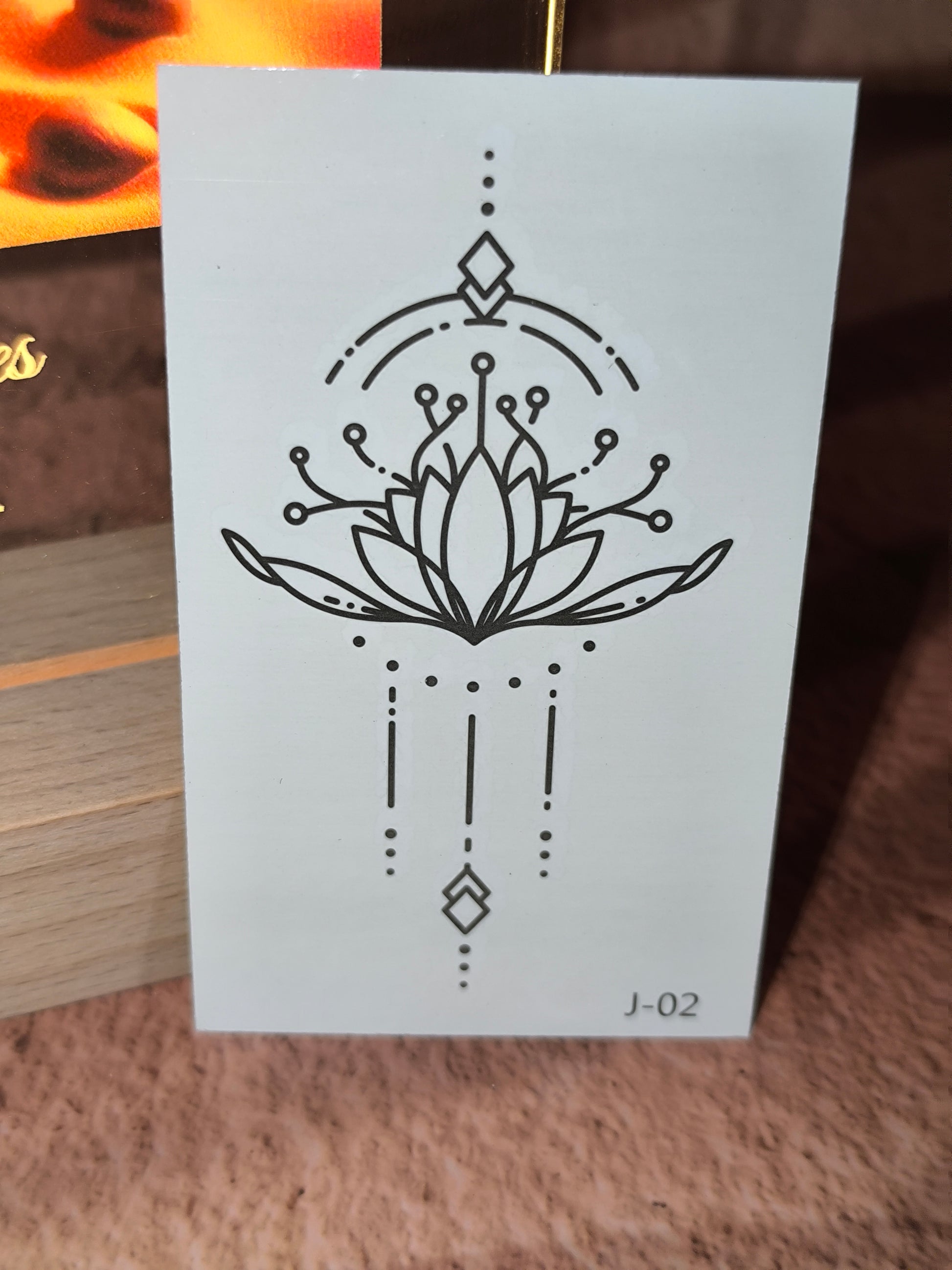 Tatouages Éphémères Spirituels – Fins, Discrets et Inspirants
