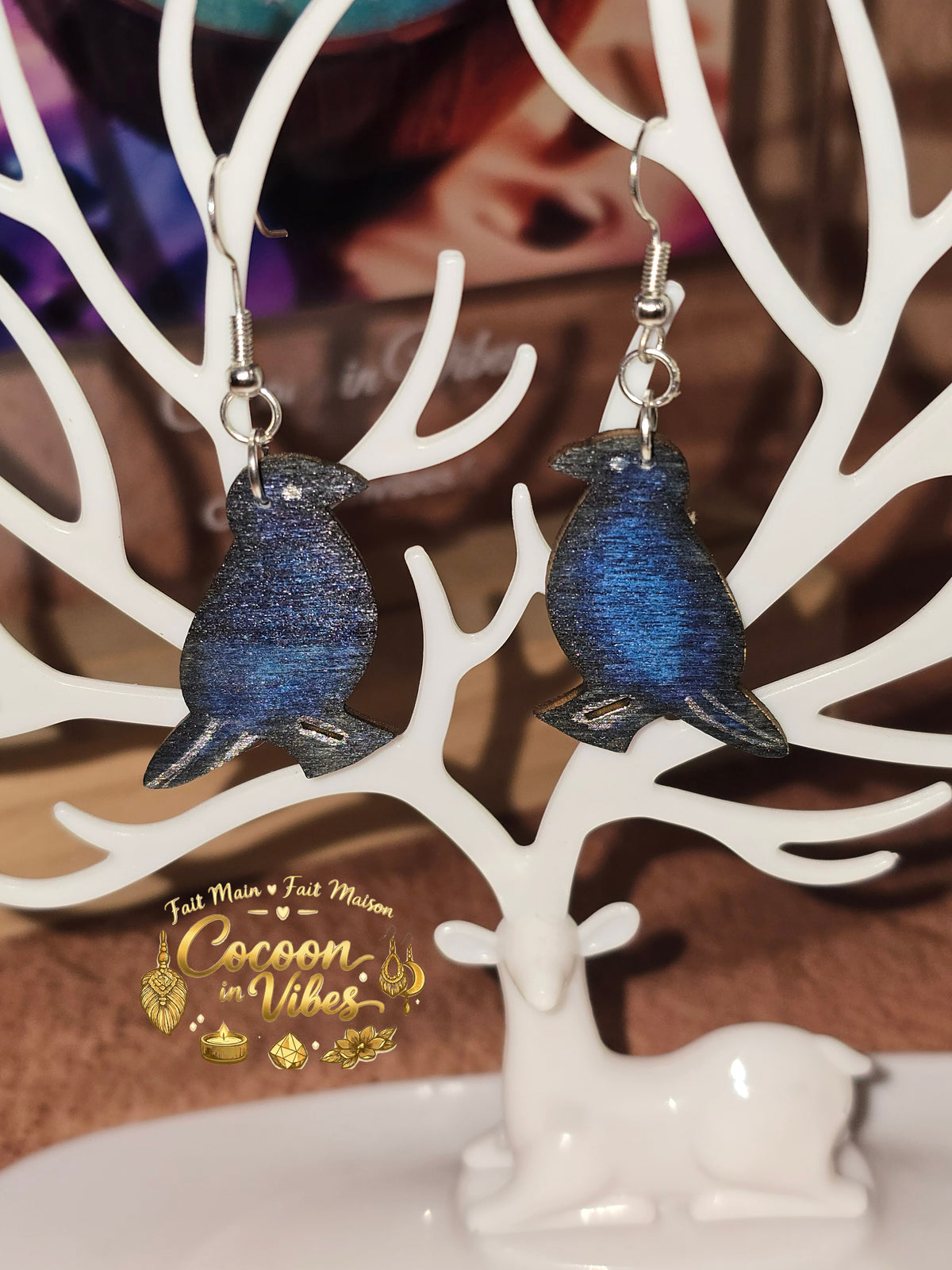 Boucles d'oreilles Artisanales en Bois « Corbeau de la Nuit » - Collection Éphémère Halloween
