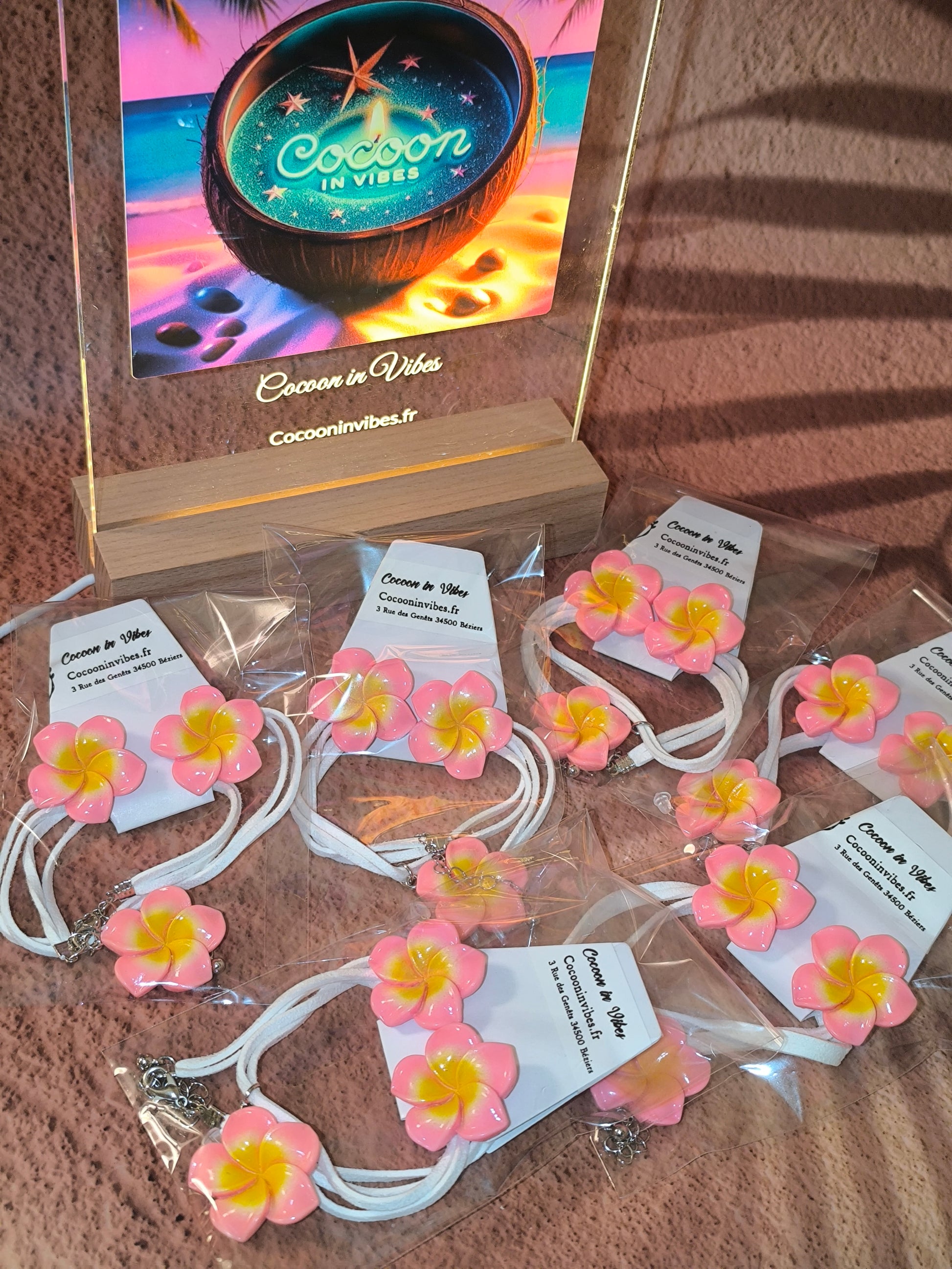 Parure collier et boucles d'oreilles Fleur de Monoï – Le souffle des iles autour de vous