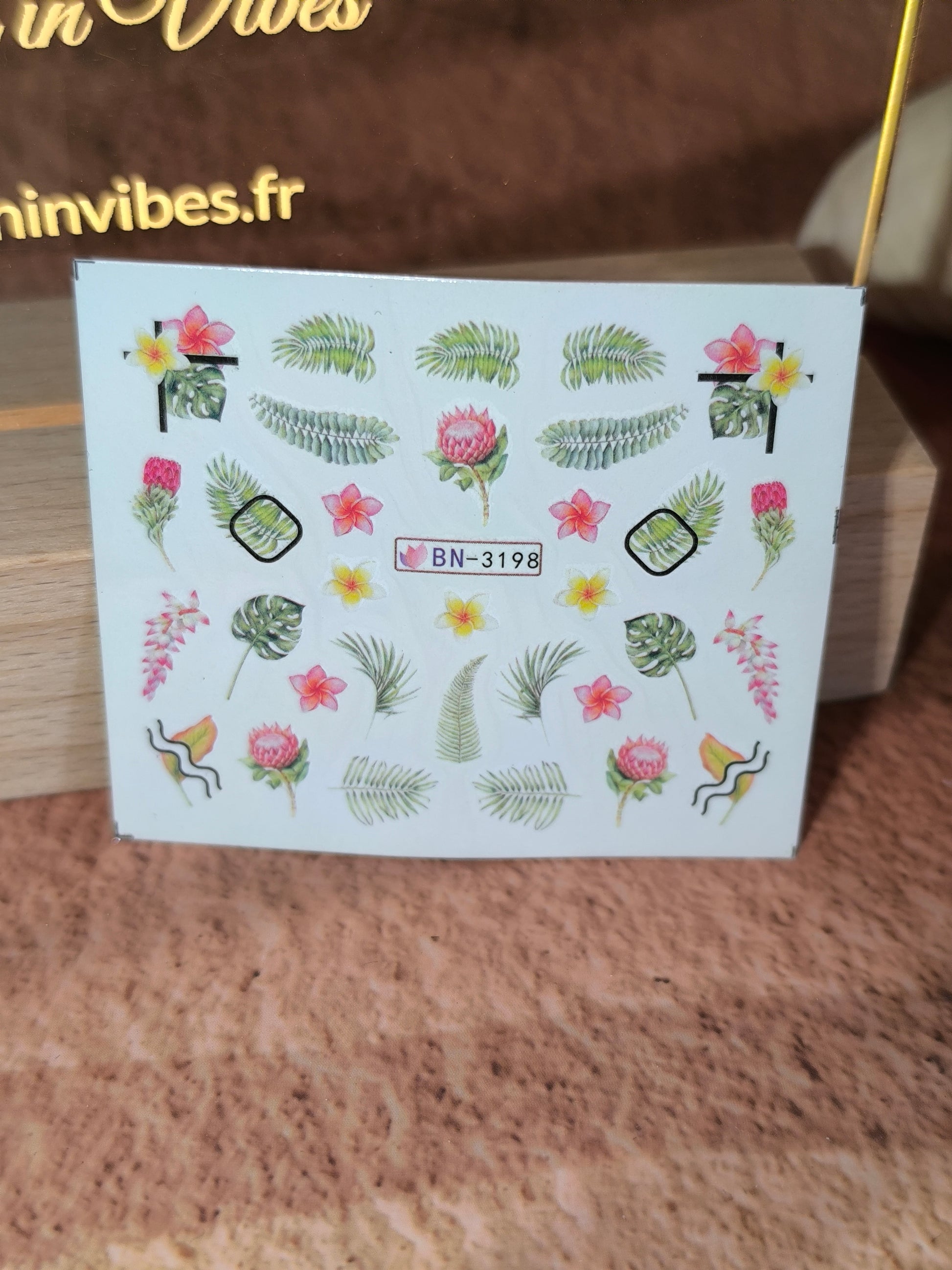 Stickers ongles Feuilles Tropicales & Oliviers - Vos ongles se mettent au vert… et à l’évasion
