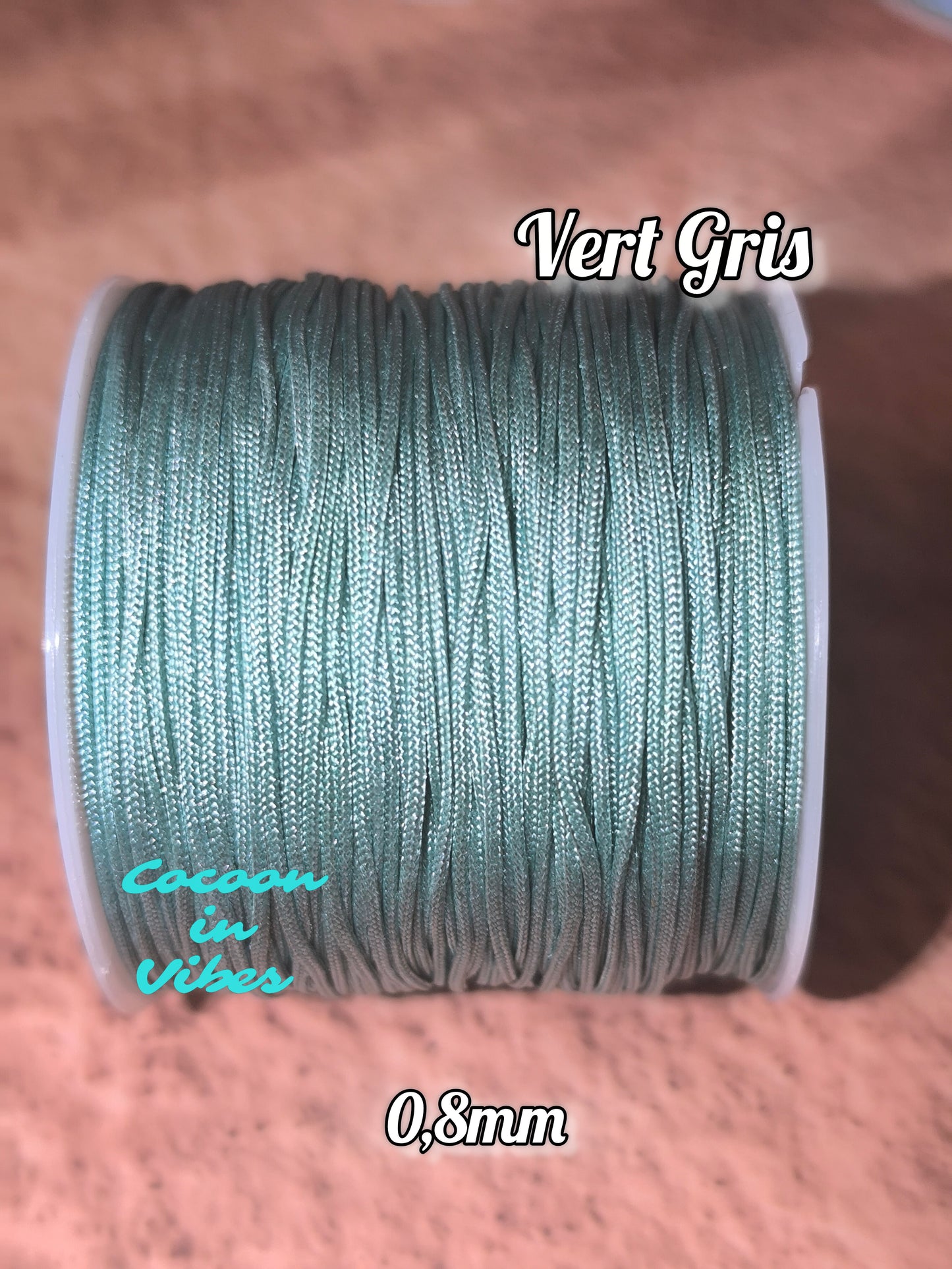 Bracelet Artisanal “Dentelle Fine Étoilée” en Macramé – Trois Or