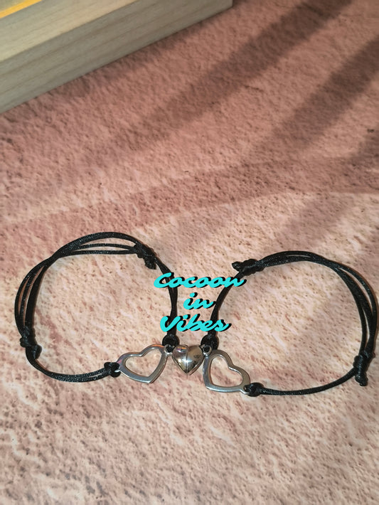 2 Bracelets de couple artisanaux – Cœur délicatement ajouré, aimantés