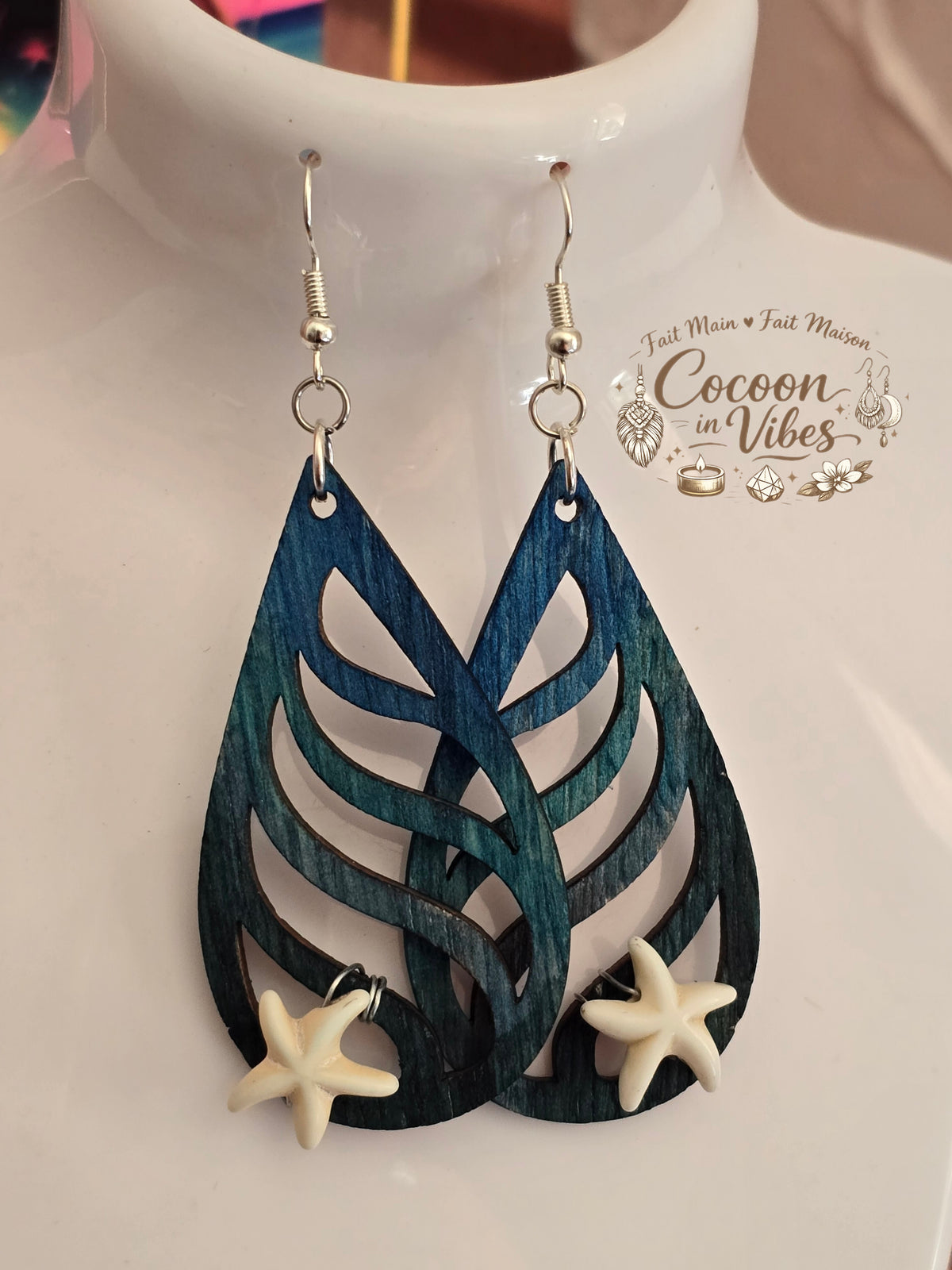 Boucles d'oreilles artisanales en bois "Trésor des Flots"